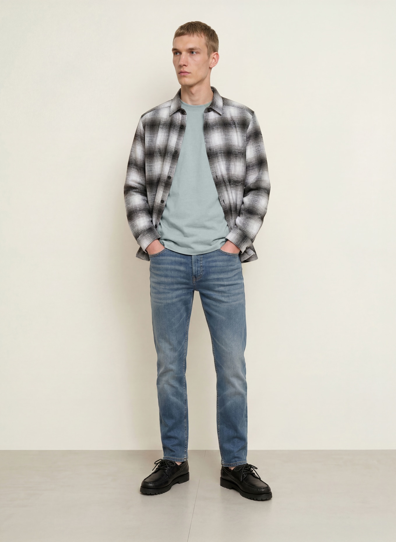 BOSS Tricou FRAME: GRI