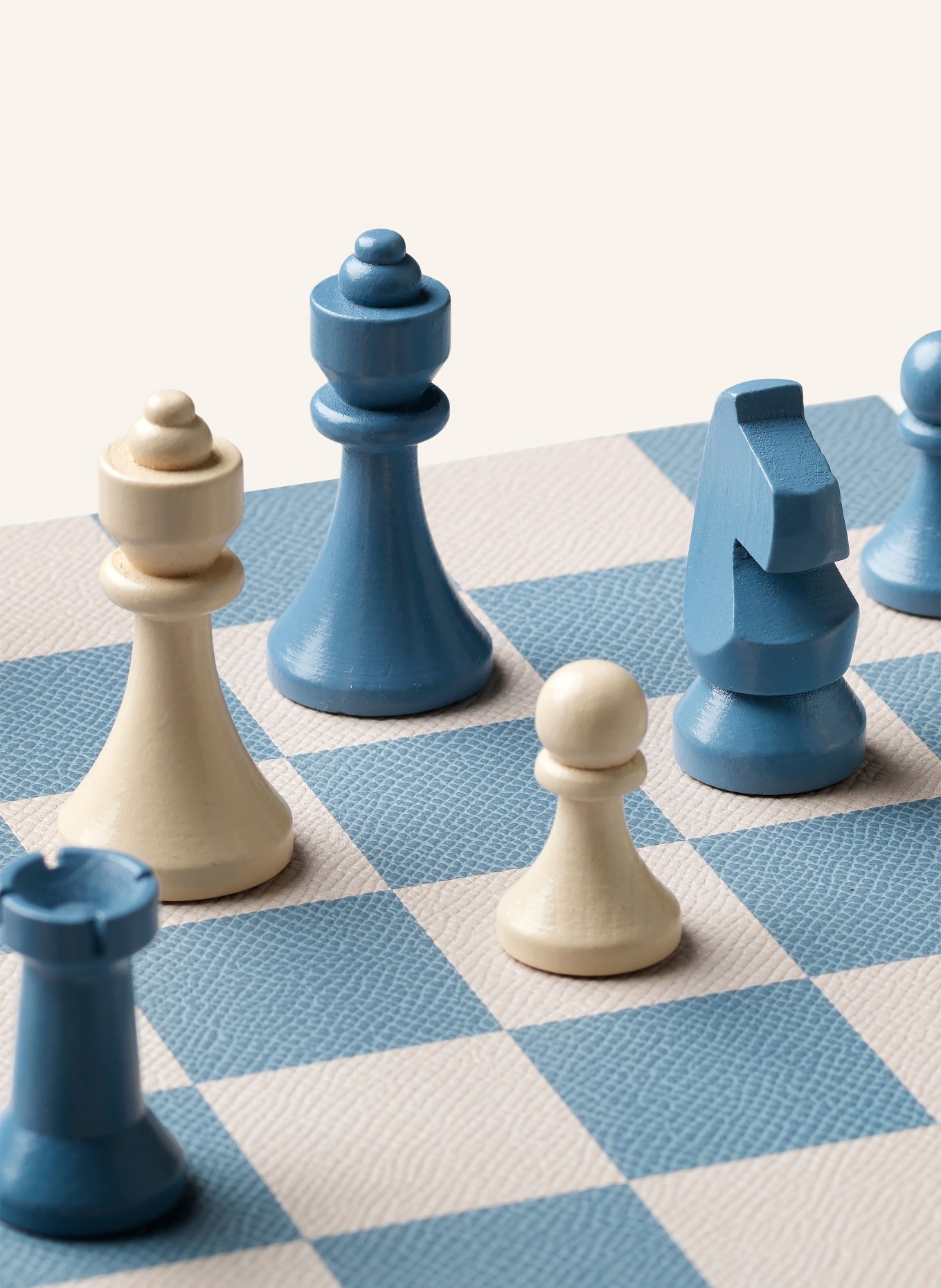 PRINTWORKS Schaakspel REVERRA CHESS: CRÈME / LICHTBLAUW