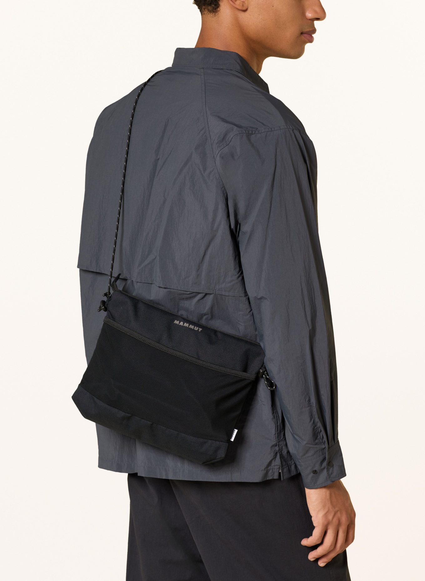 MAMMUT Schoudertas ALTO SACOCHE: ZWART