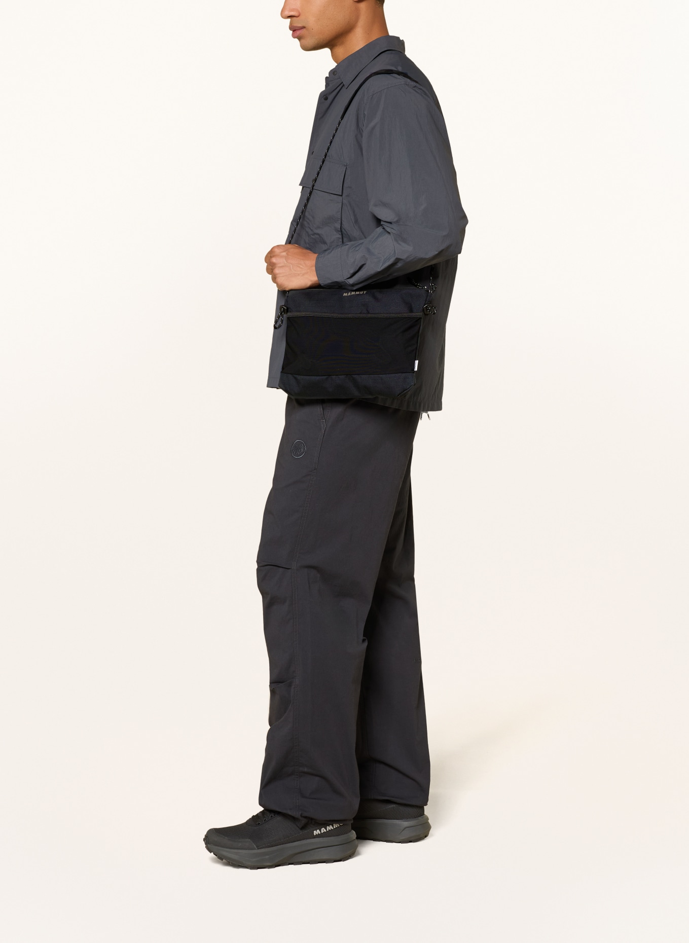 MAMMUT Schoudertas ALTO SACOCHE: ZWART