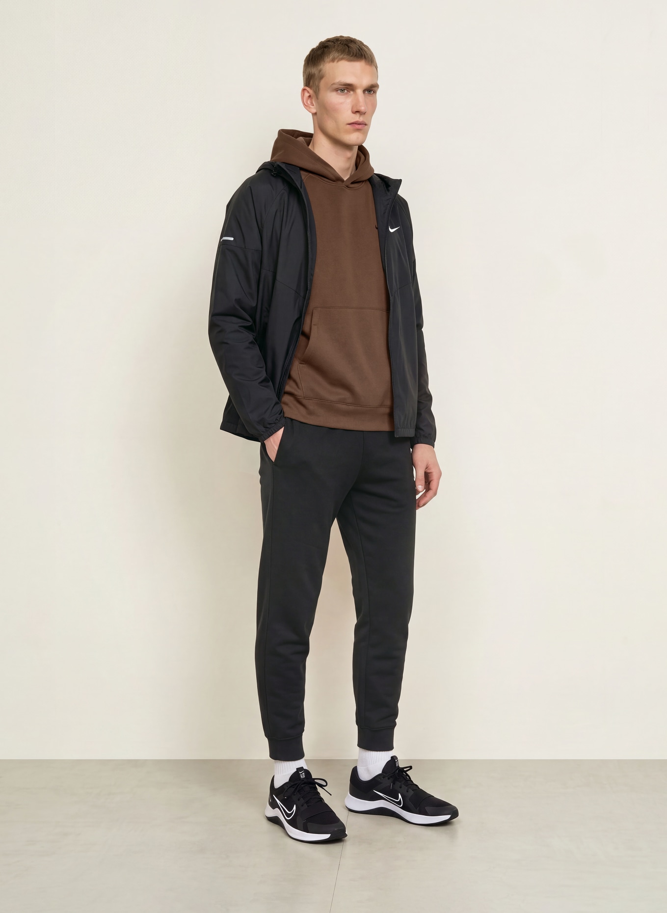 Nike Hoodie PRIMARY NANOKNIT: BRAUN