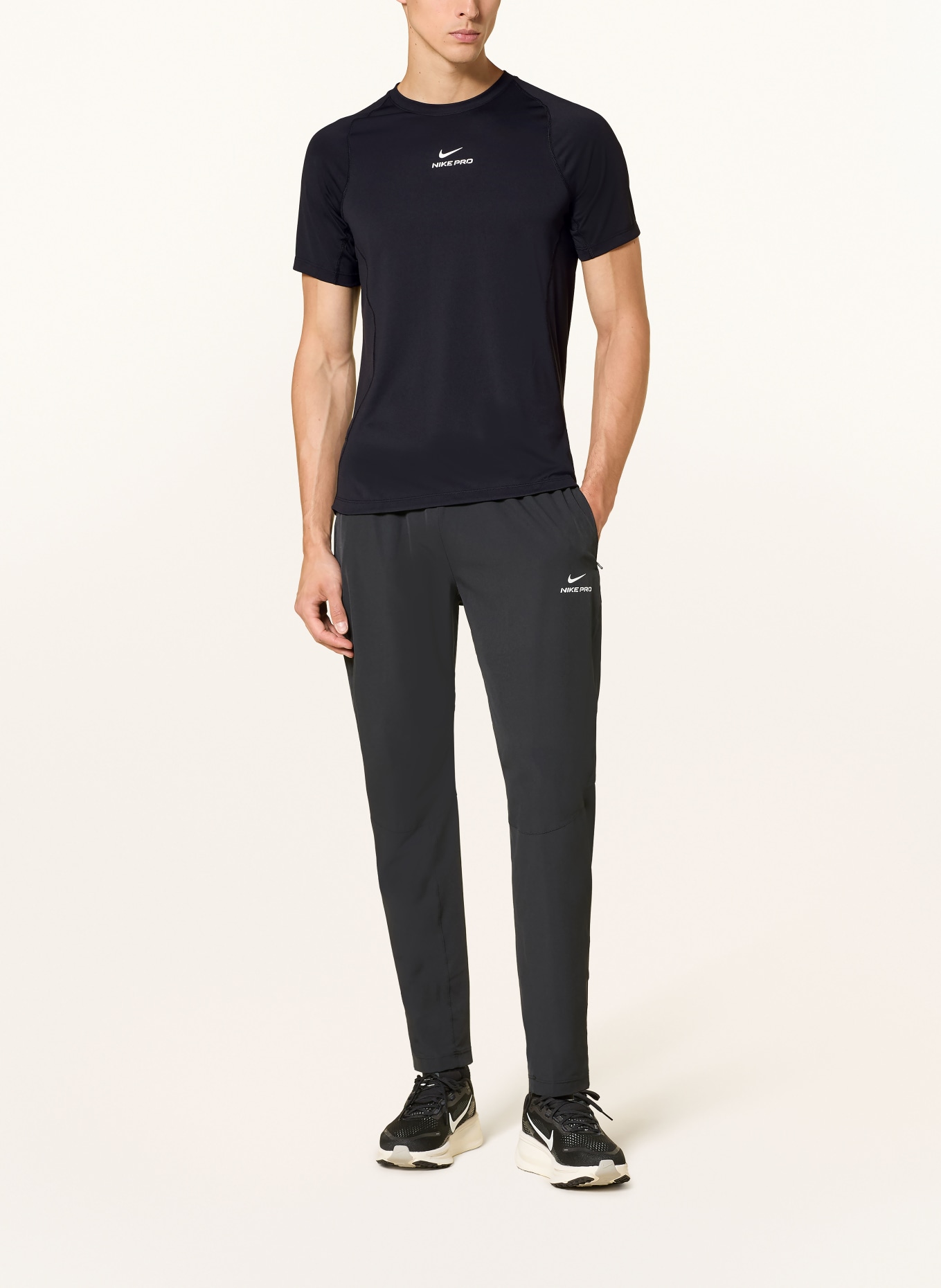 Nike Funktionsshirt PRO TRAINING: SCHWARZ / WEISS
