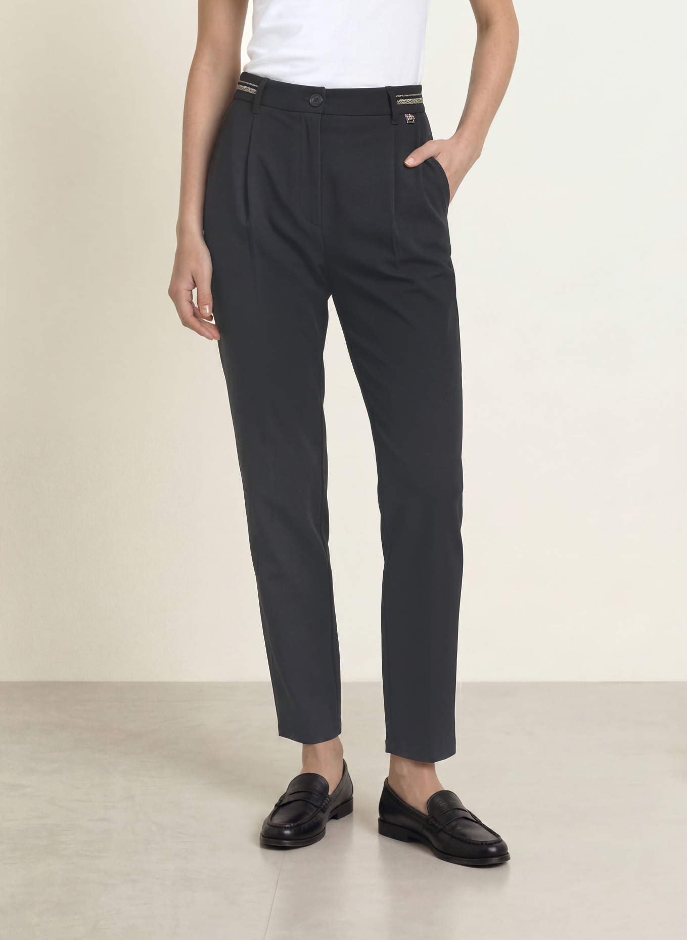 MARC CAIN Pants FAQUS: 900 black new