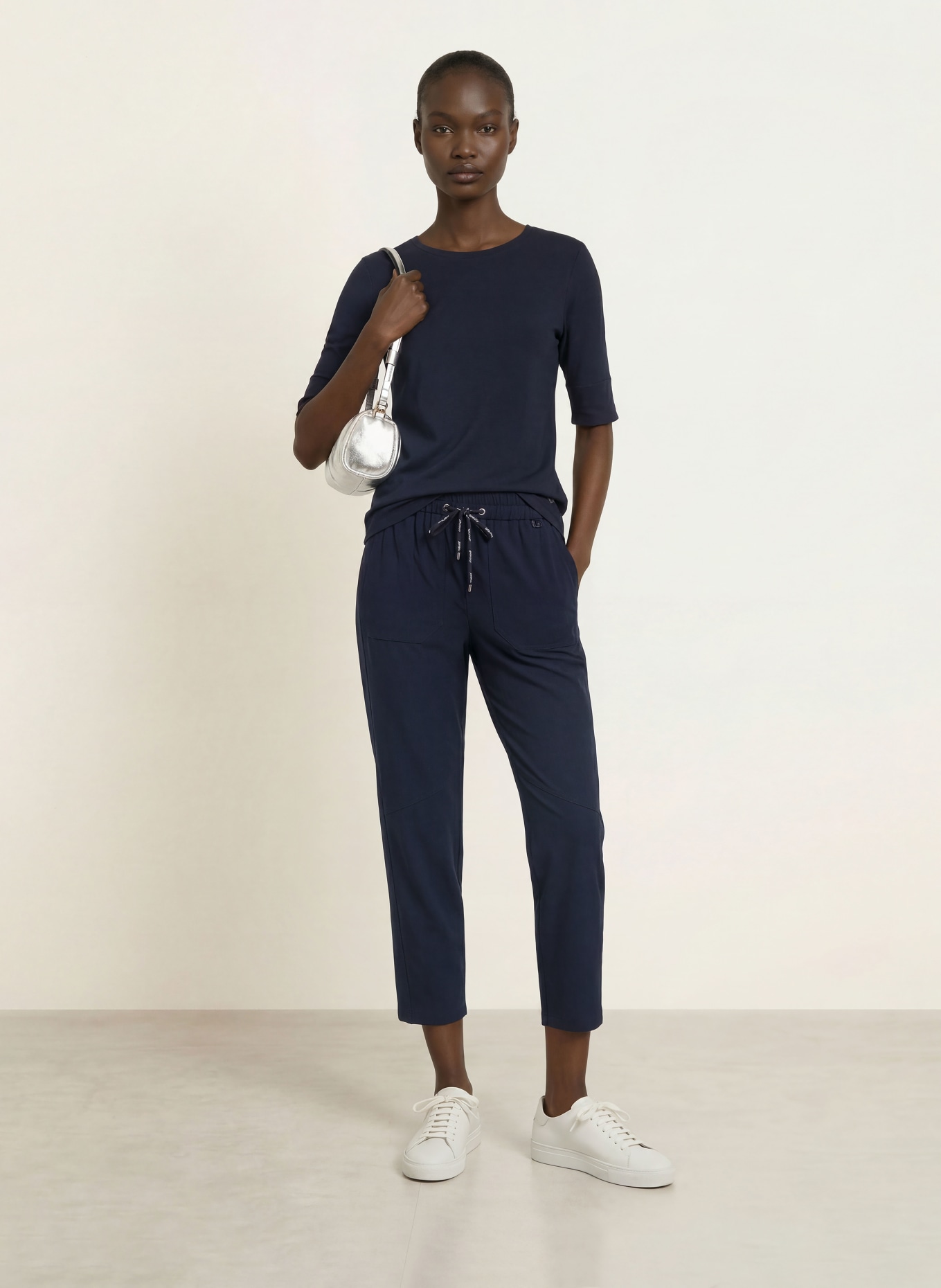MARC CAIN Spodnie 7/8 w stylu joggingowym: 394 navy