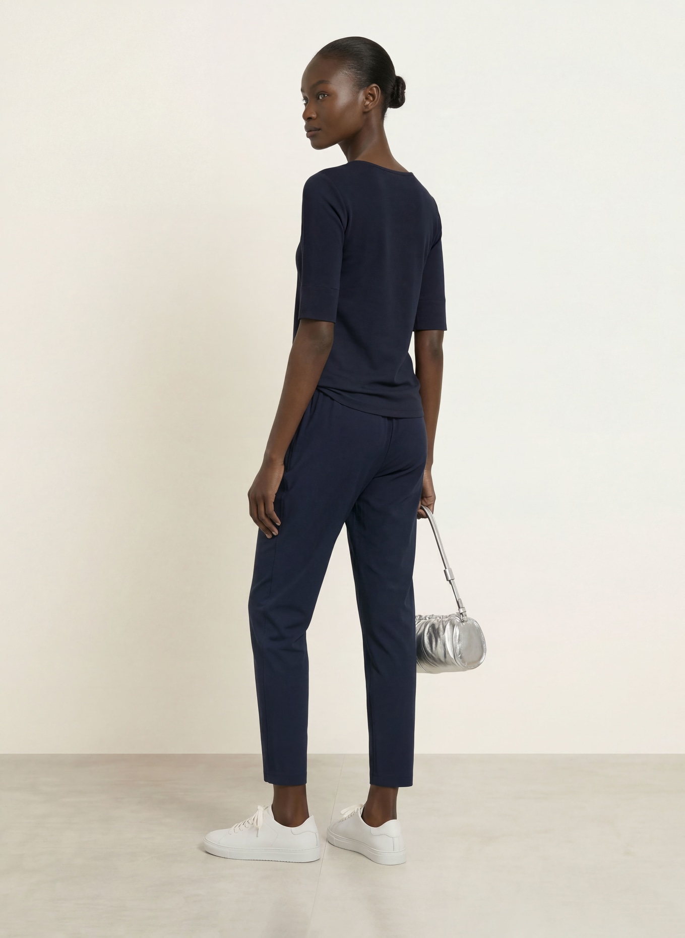 MARC CAIN Spodnie 7/8 w stylu joggingowym: 394 navy