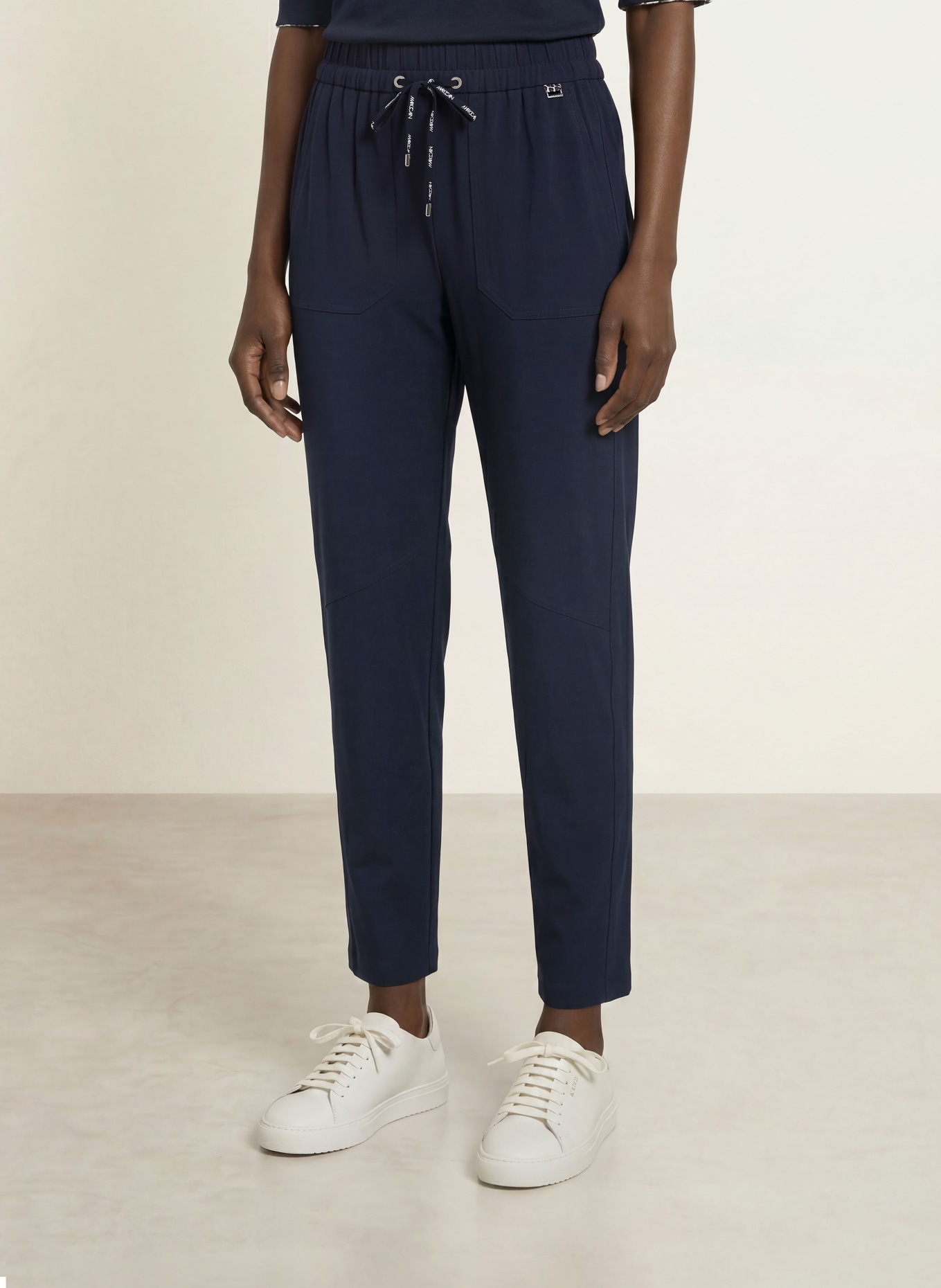 MARC CAIN Spodnie 7/8 w stylu joggingowym: 394 navy
