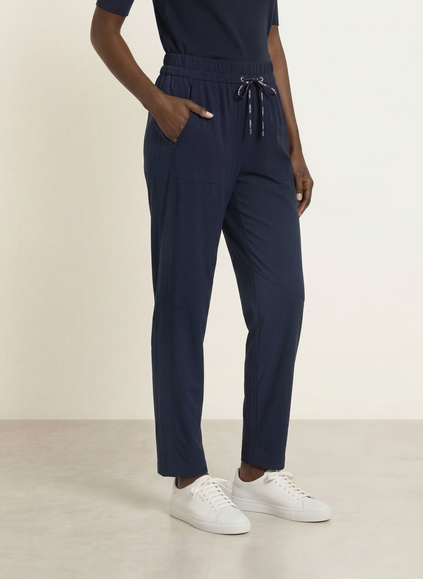 MARC CAIN Spodnie 7/8 w stylu joggingowym: 394 navy