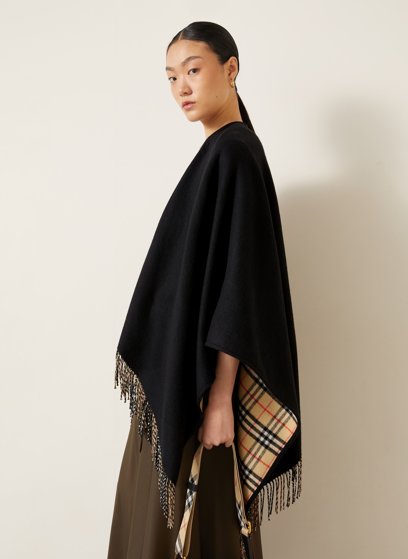 BURBERRY Cape: NEGRU / BEJ / PORTOCALIU