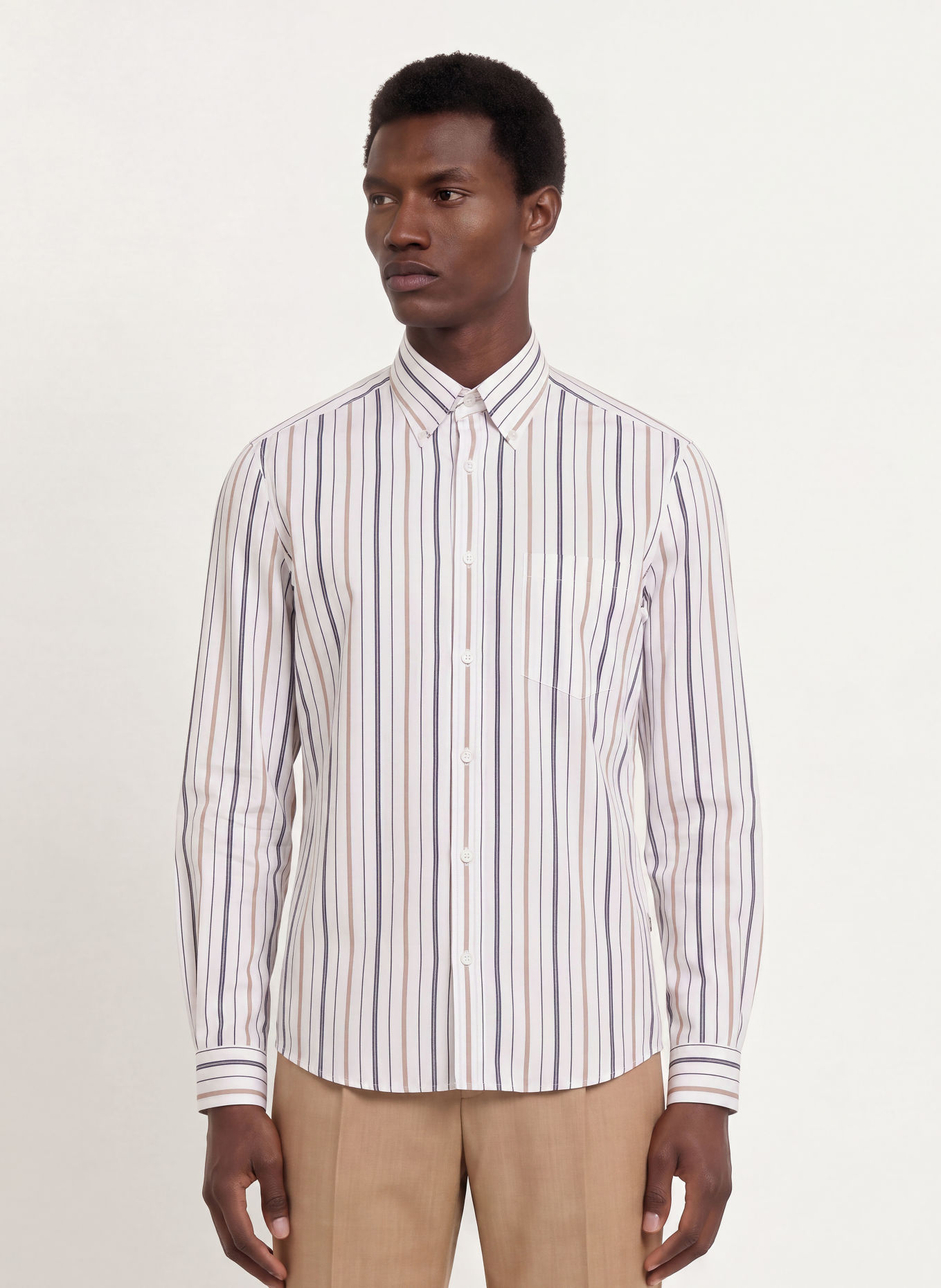 BOSS Chemise LIAM coupe classique: BLANC / CHAMEAU / NOIR