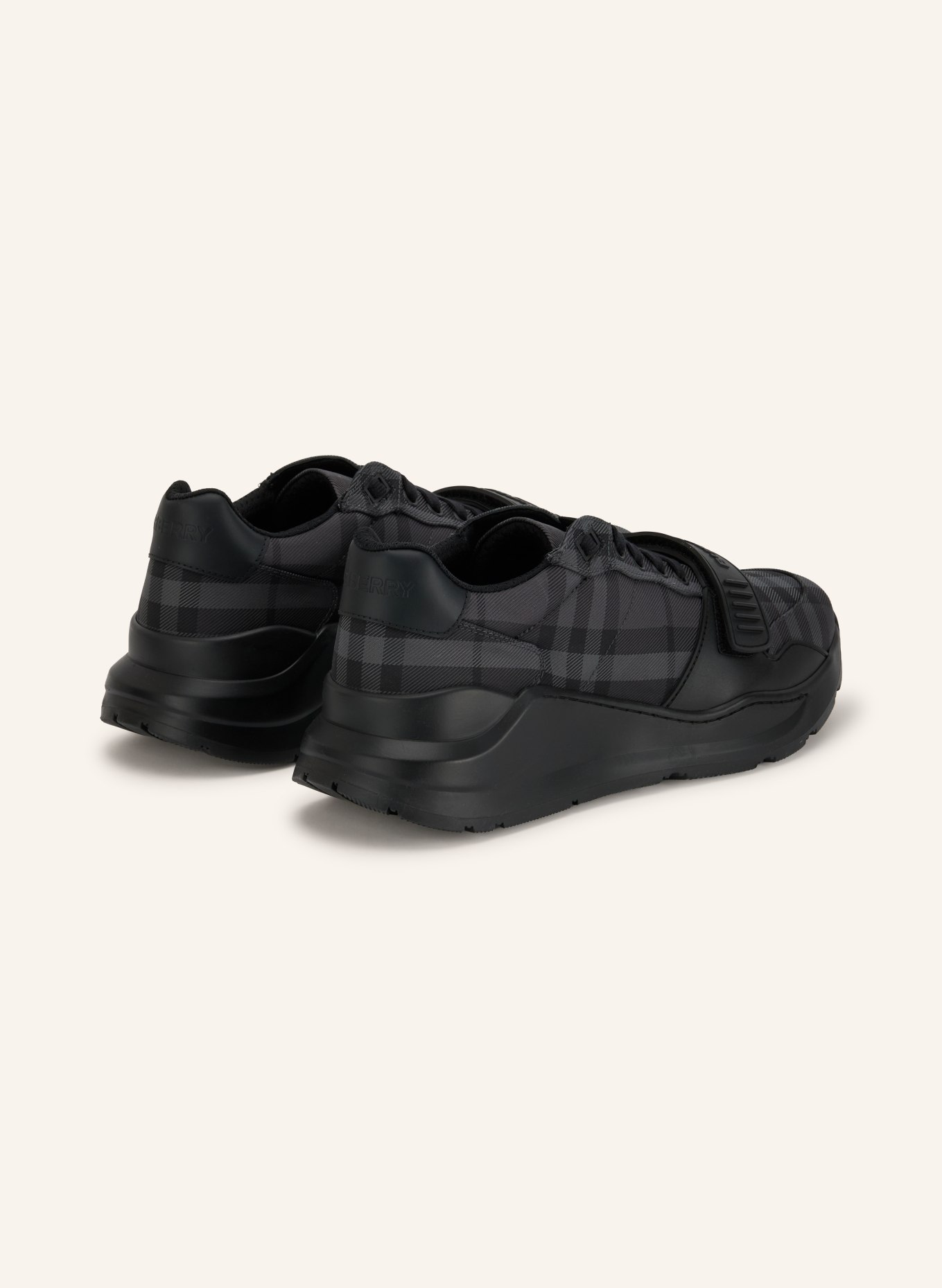 BURBERRY Sneakers NEW REGIS: MÖRKGRÅ / SVART