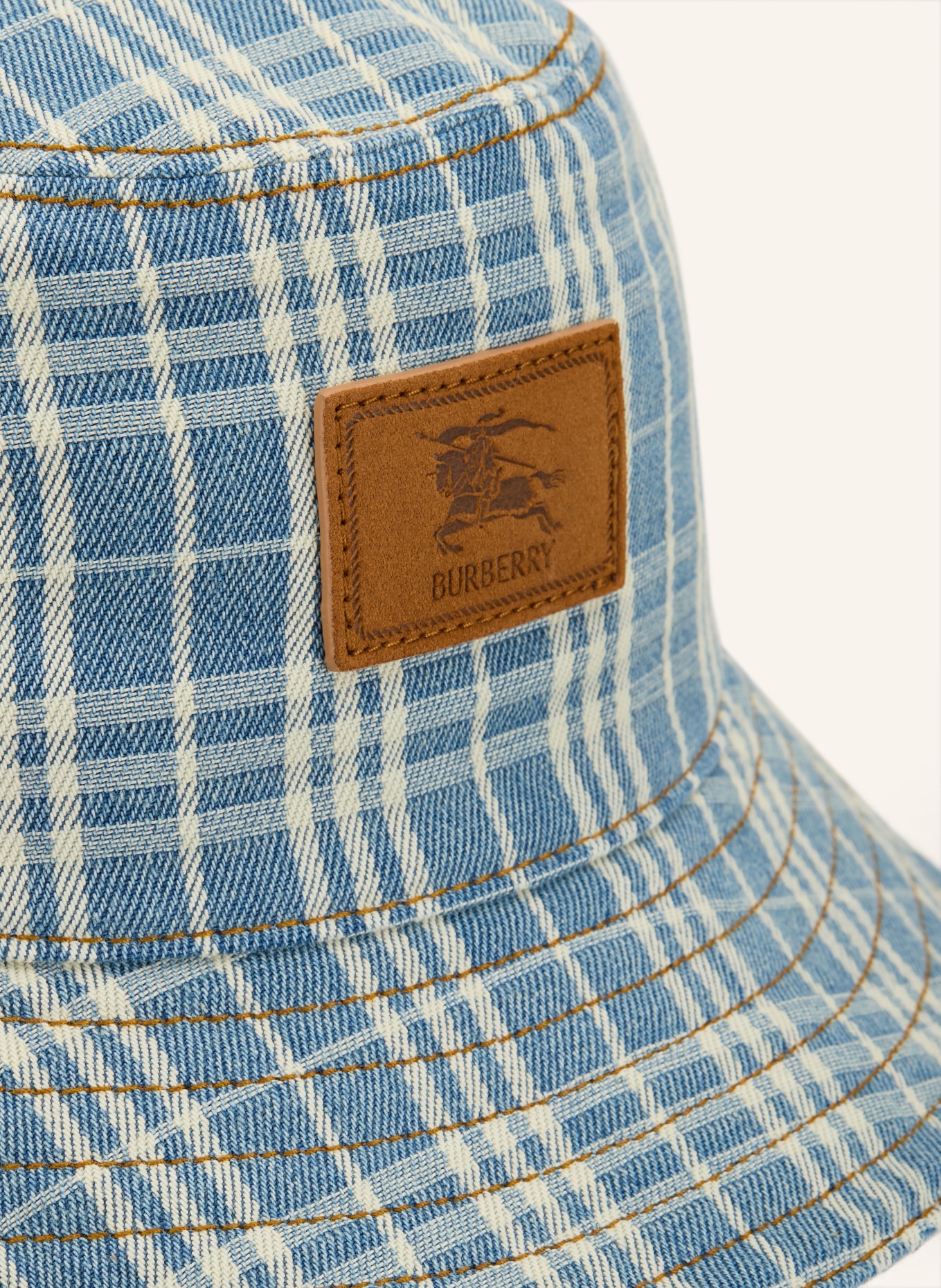 BURBERRY Buckethoed: LICHTBLAUW / CRÈME