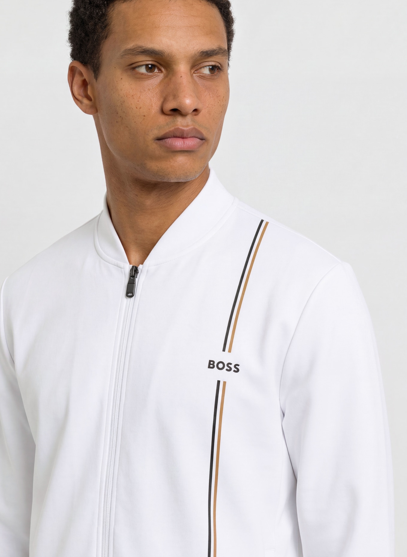 BOSS Tennisjacke ACTIVE: WEISS / BEIGE / SCHWARZ