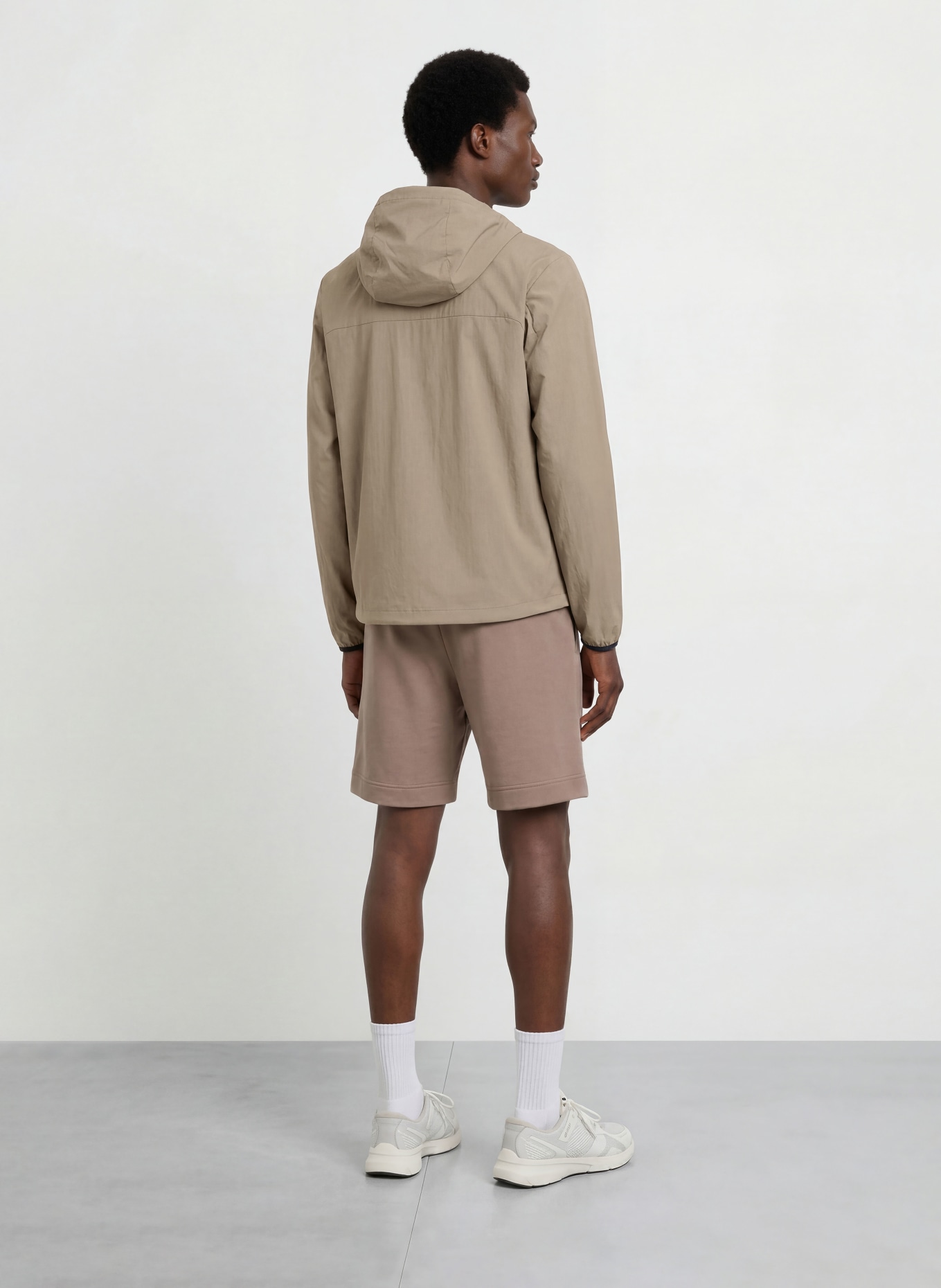 BOSS Funktionsjakke AIRYNIX: BEIGE / SORT