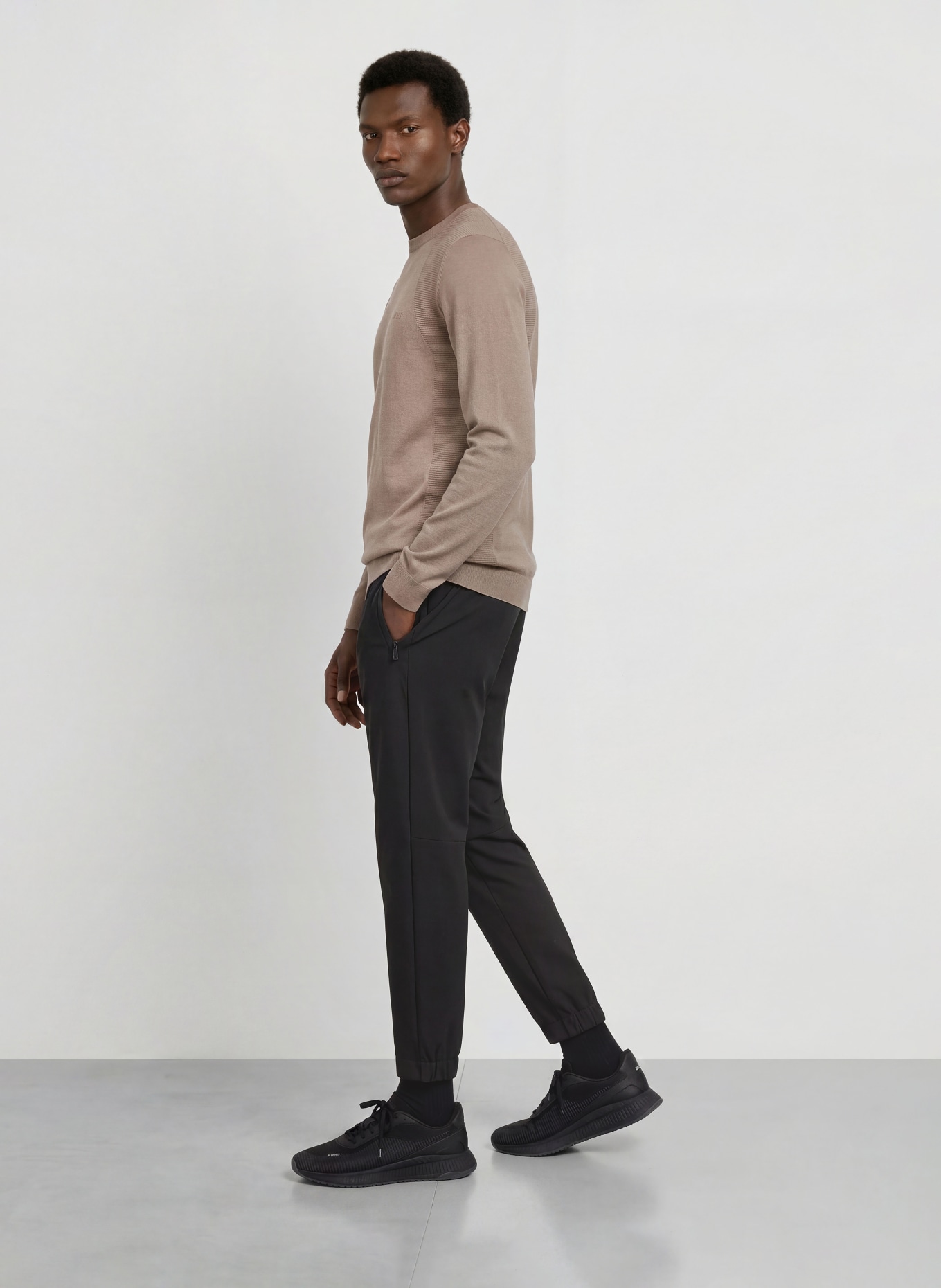 BOSS Pullover MOMENTUM-LITE: KHAKI