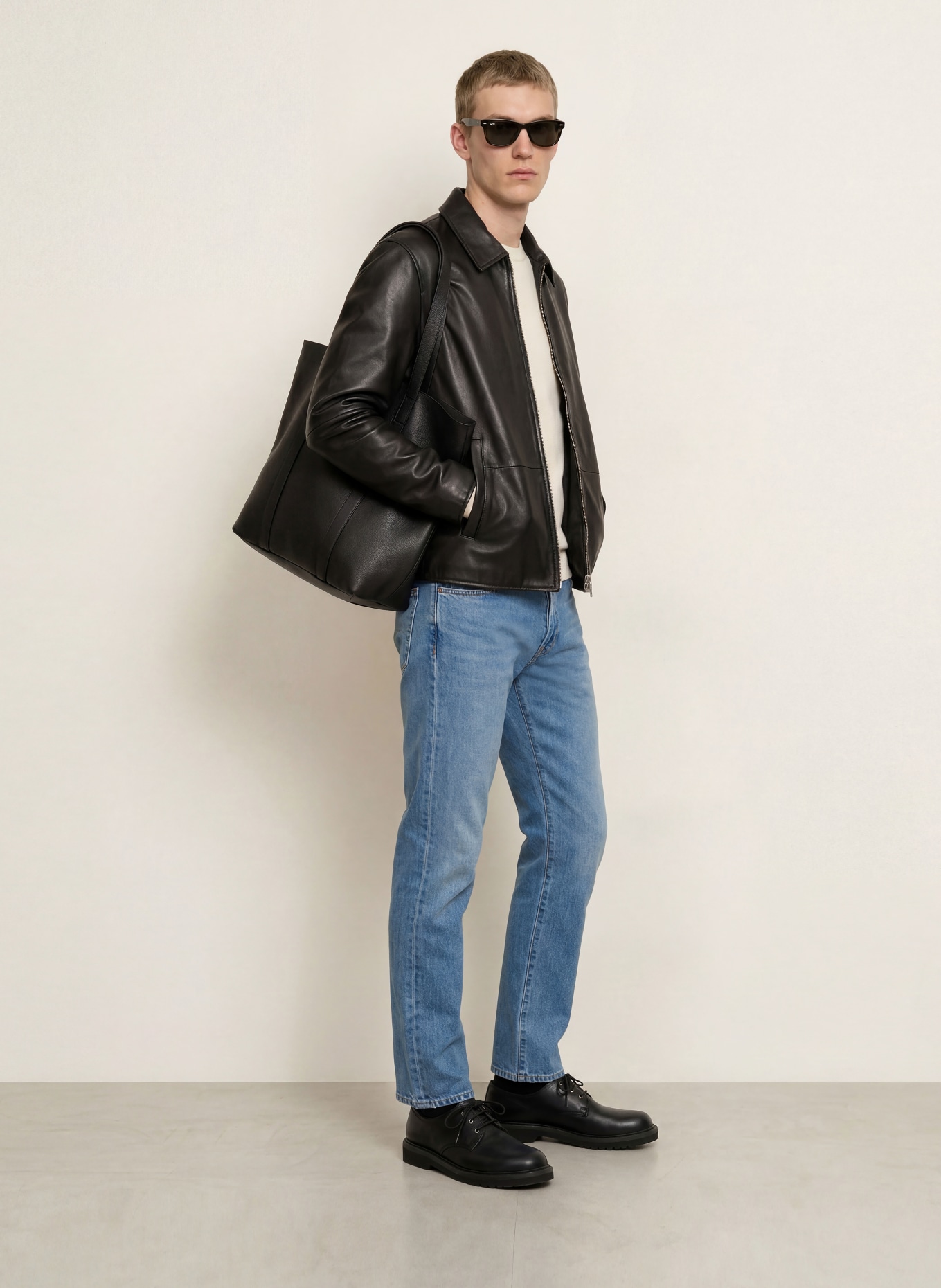 Levi's® Jeans 502 TAPER Tapered Fit: 37 Med Indigo - Worn In