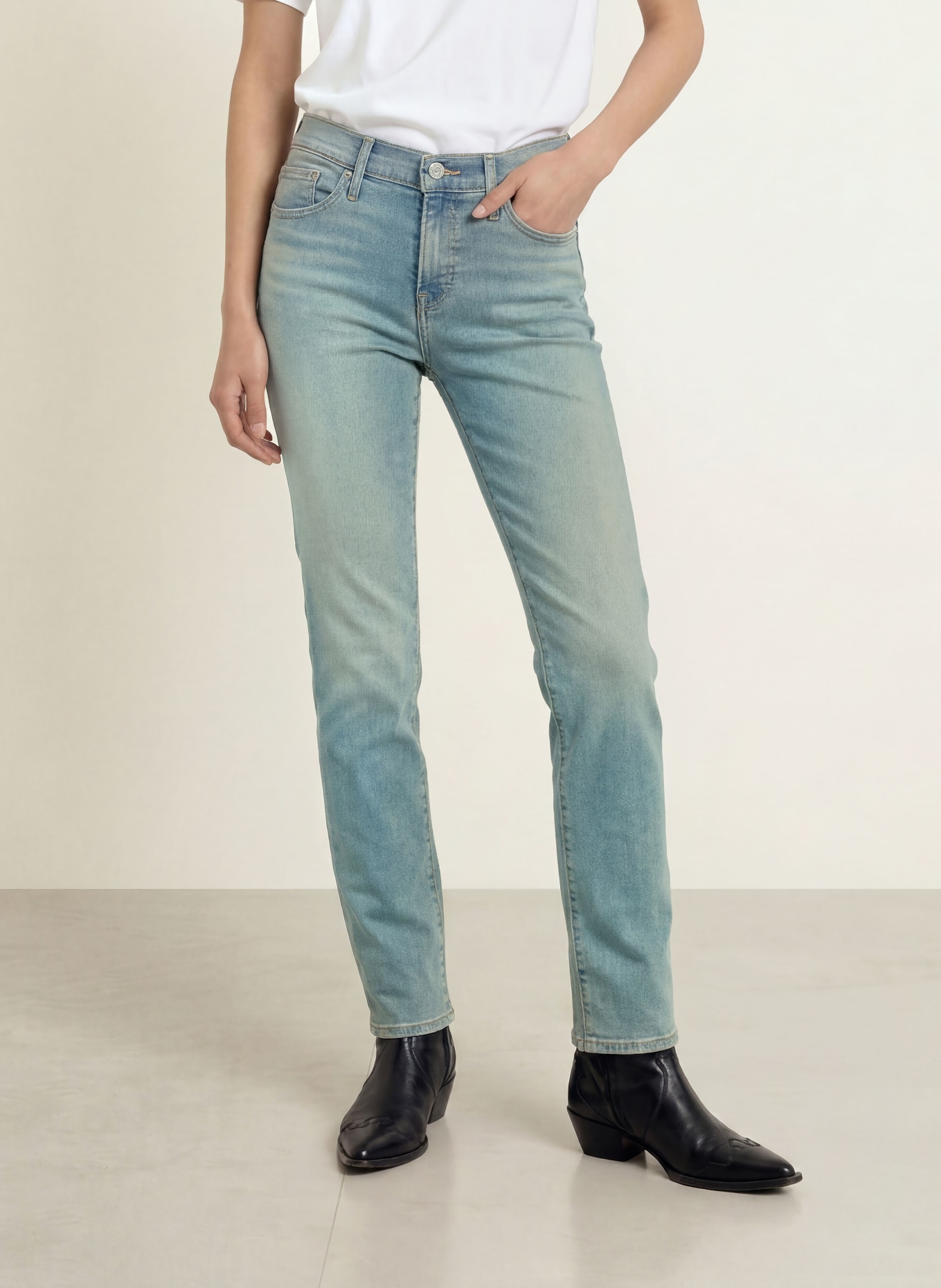 Levi's® Blugi drepți 314 SHAPING STRAIGHT: 35 Med Indigo - Worn In