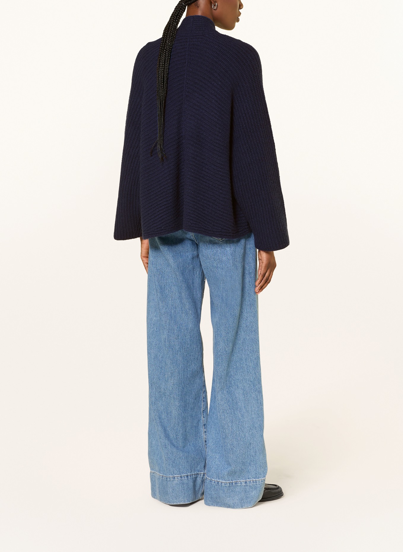 windsor. Knit wrap: DARK BLUE