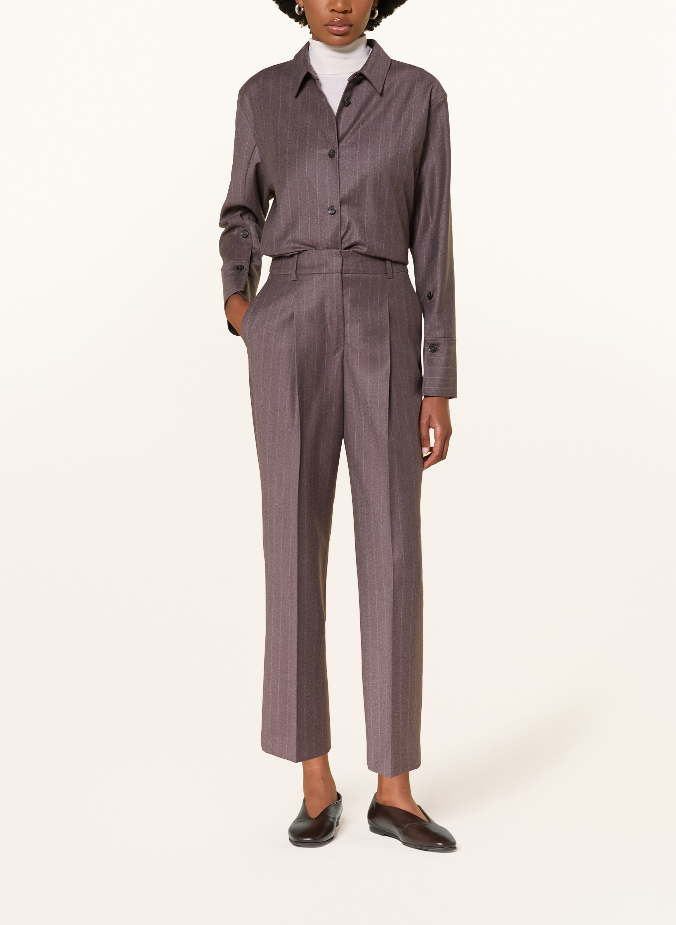 windsor. Hose: BRAUN