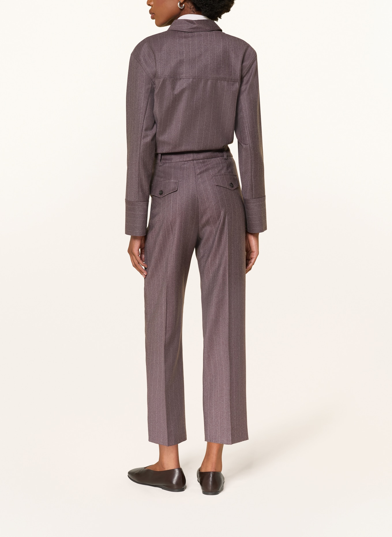 windsor. Hose: BRAUN