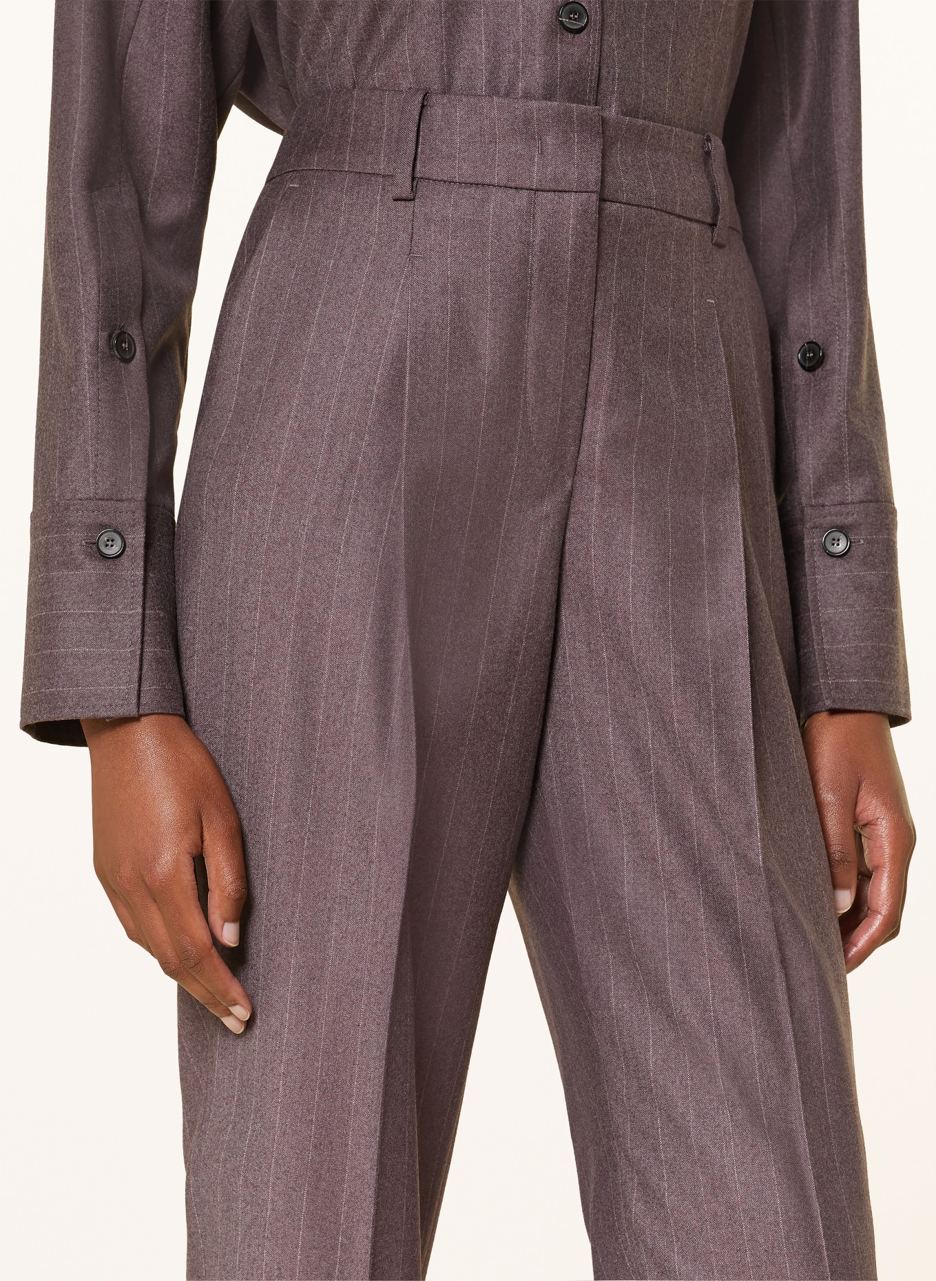 windsor. Hose: BRAUN