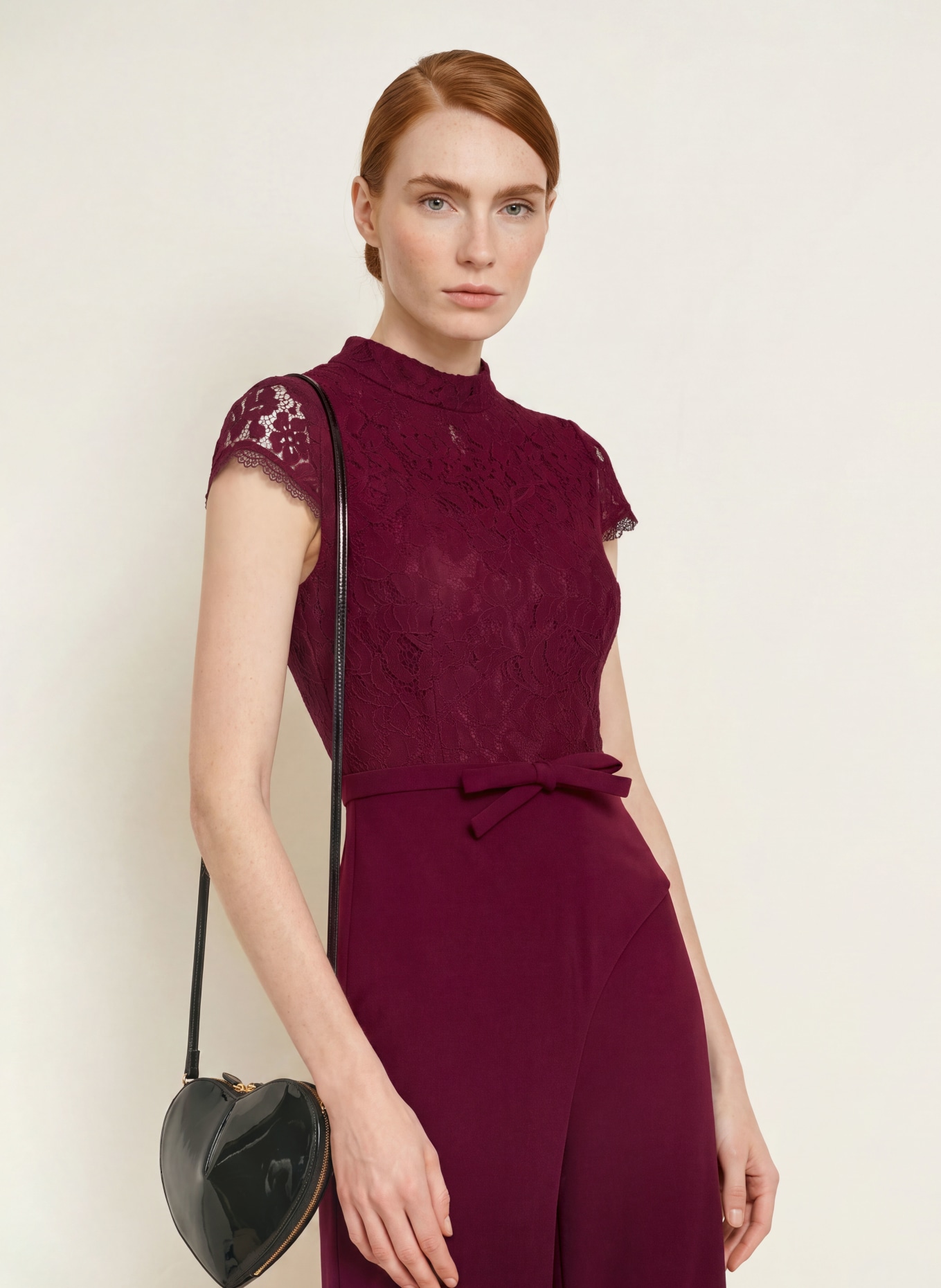 ADRIANNA PAPELL Jumpsuit im Materialmix: DUNKELROT