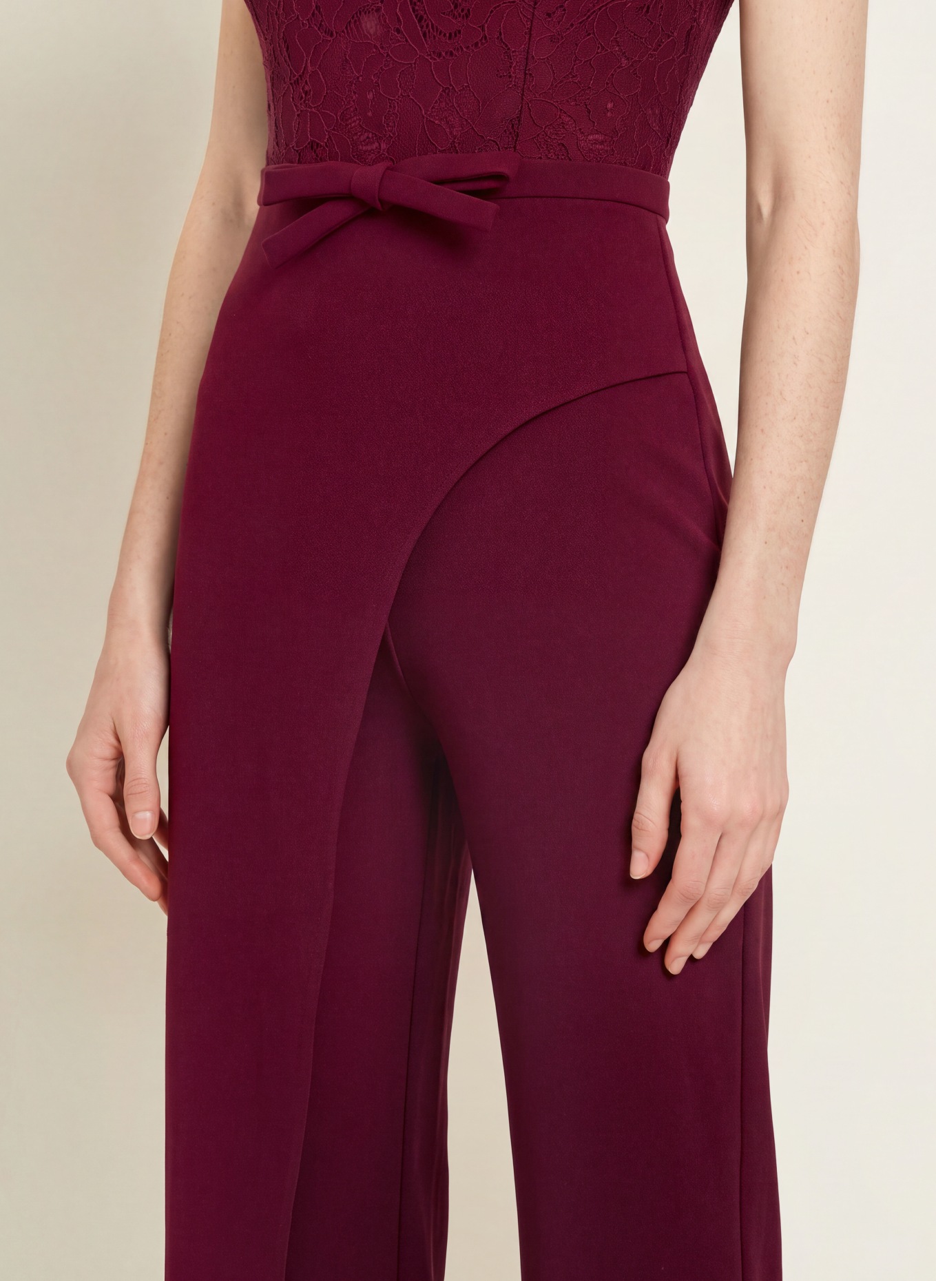ADRIANNA PAPELL Jumpsuit im Materialmix: DUNKELROT