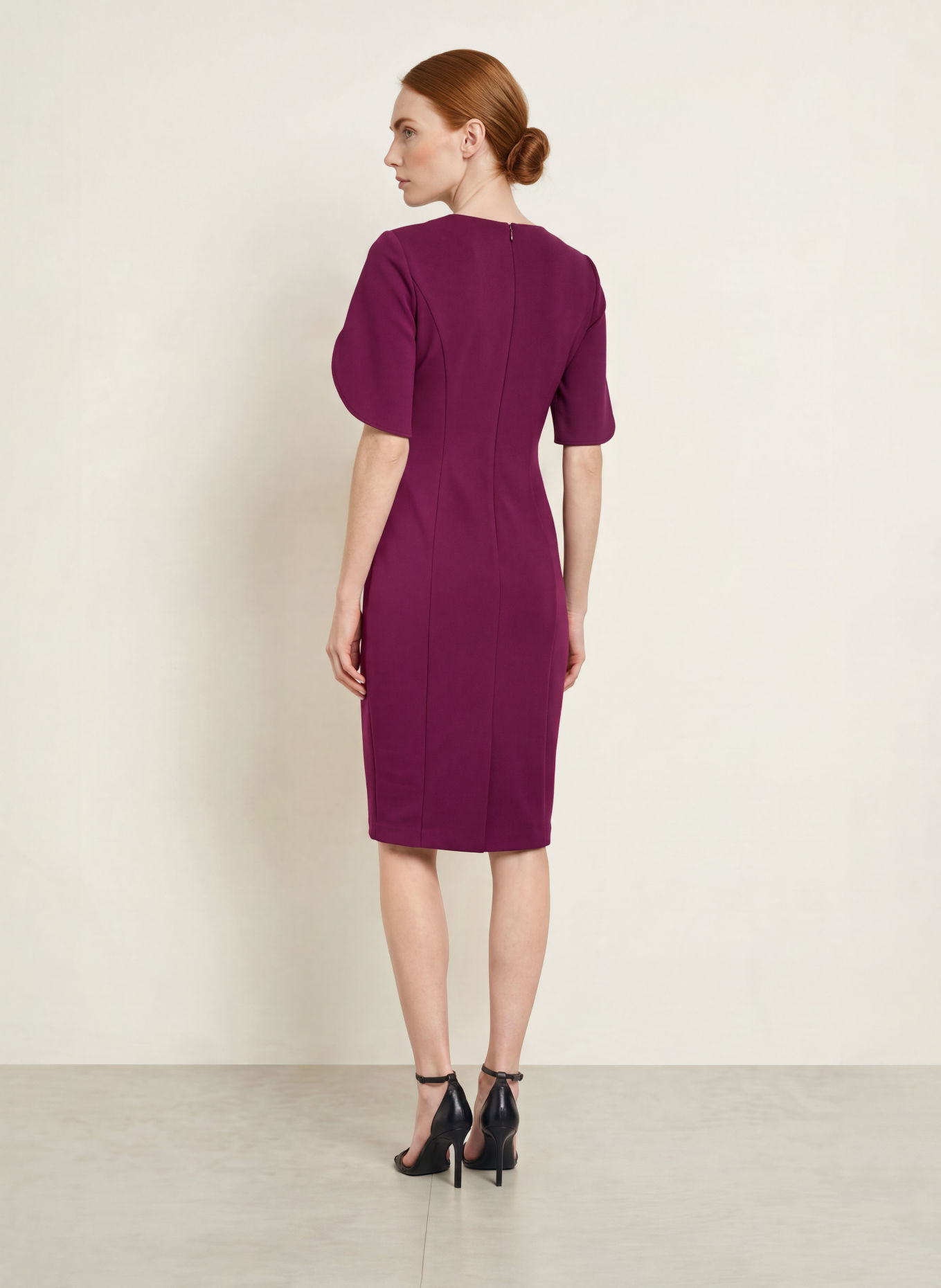 ADRIANNA PAPELL Robe de cocktail ornée de strass: ROUGE FONCÉ