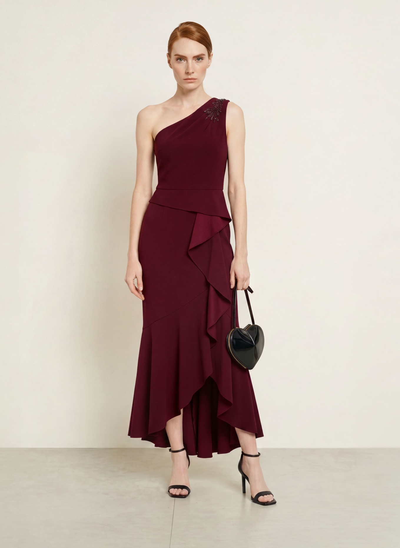 ADRIANNA PAPELL Abendkleid mit Schmucksteinen und Volants: DUNKELROT