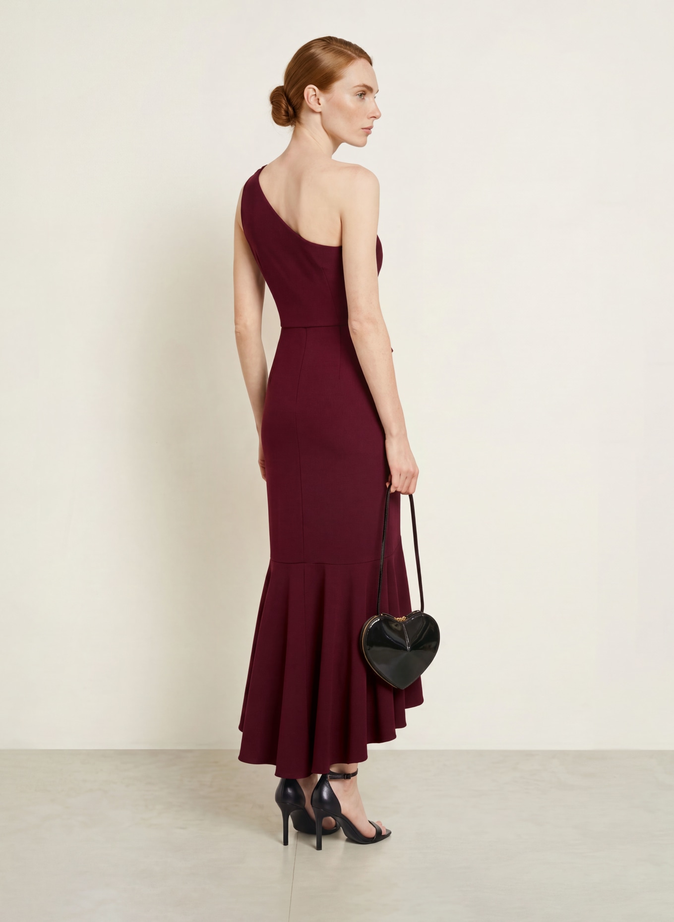 ADRIANNA PAPELL Abendkleid mit Schmucksteinen und Volants: DUNKELROT