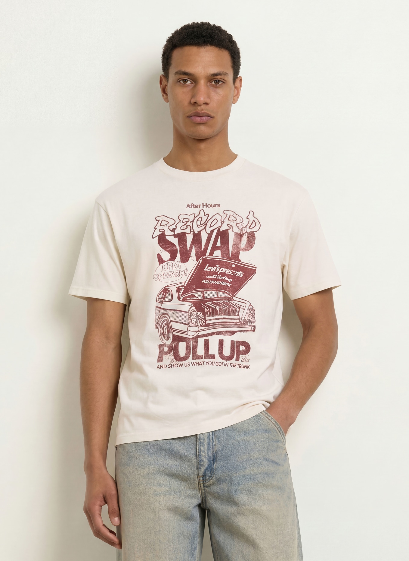 Levi's® T-shirt: VIT / BRUN