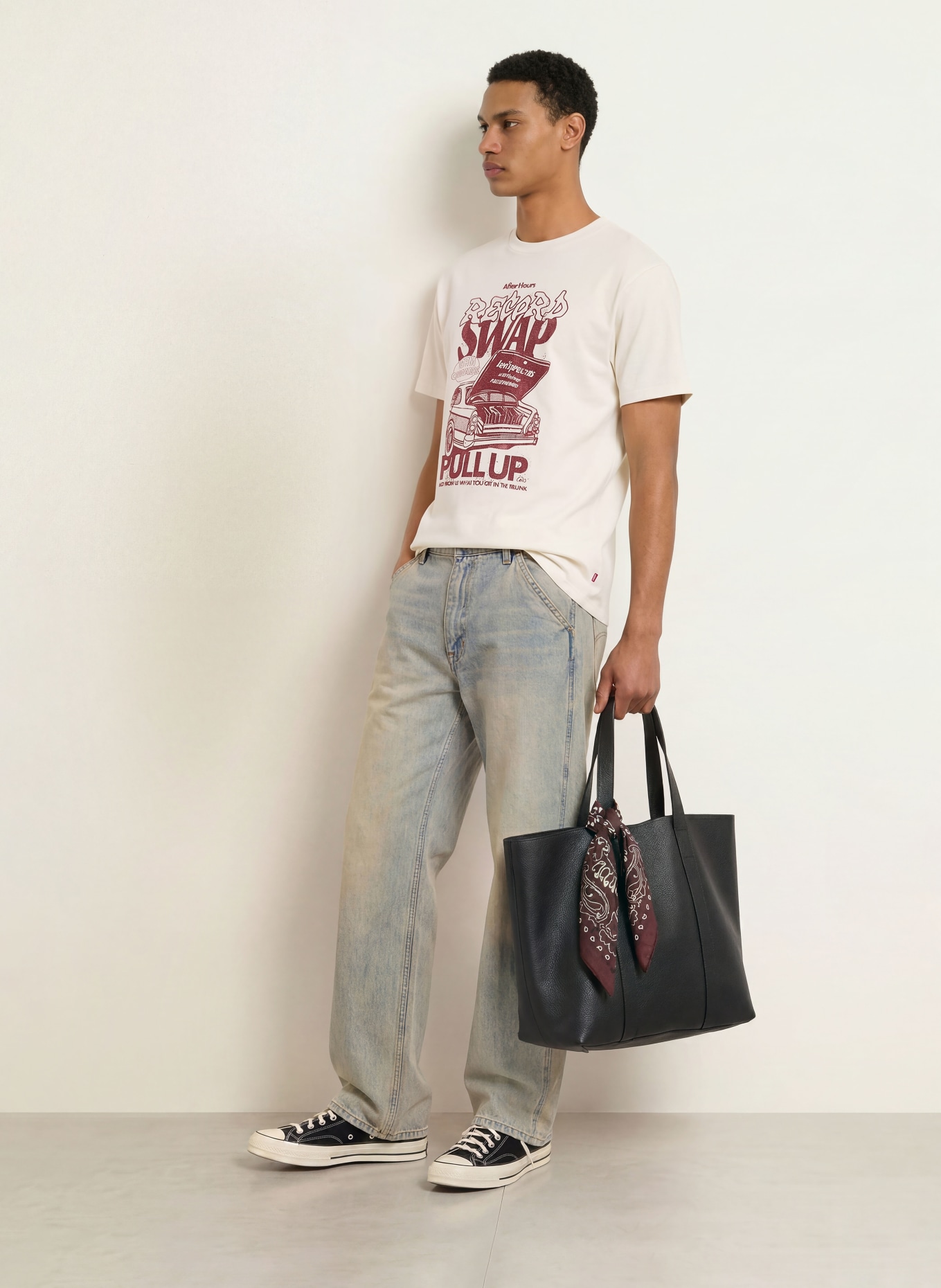 Levi's® T-shirt: VIT / BRUN