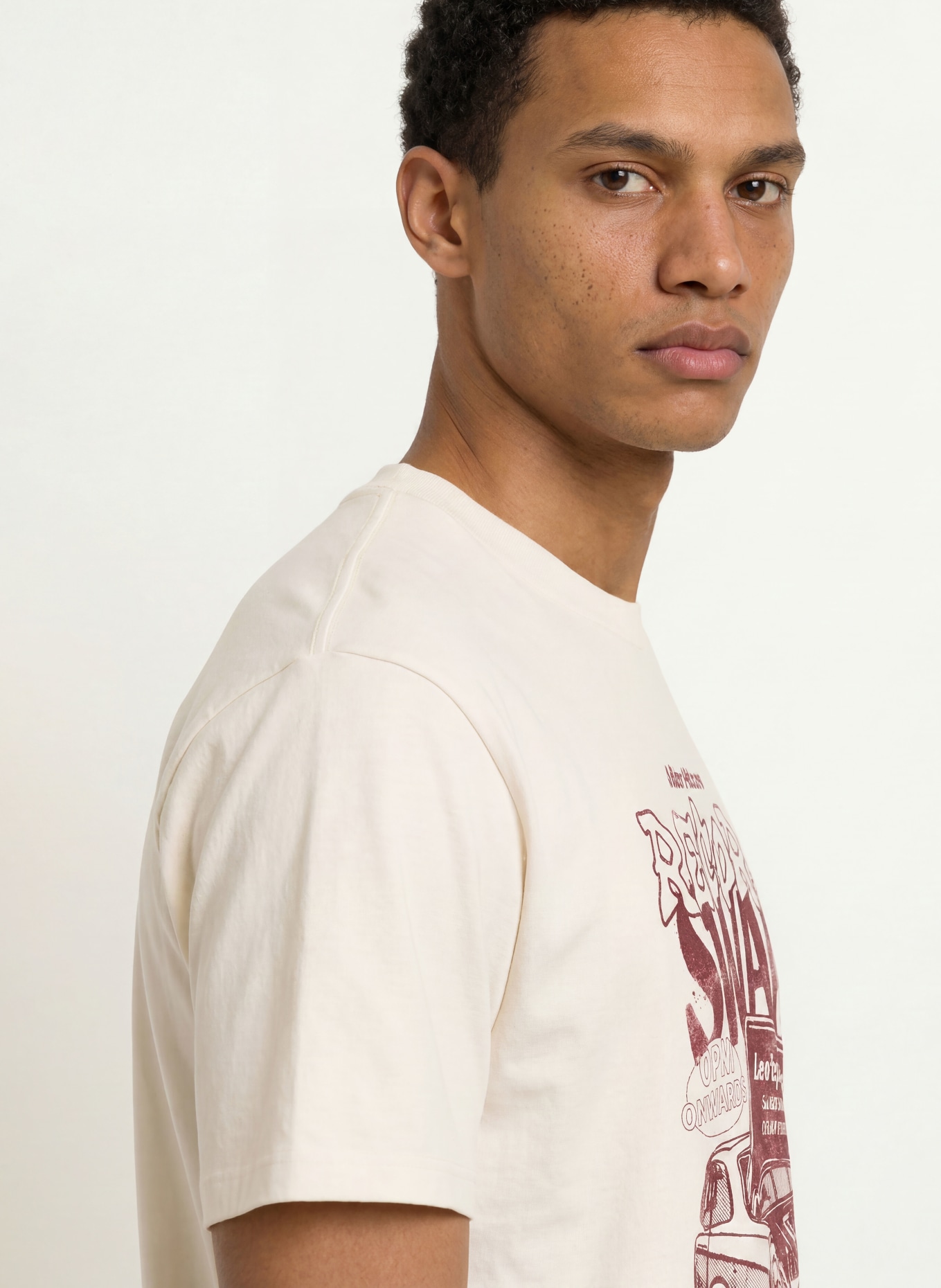 Levi's® T-shirt: VIT / BRUN