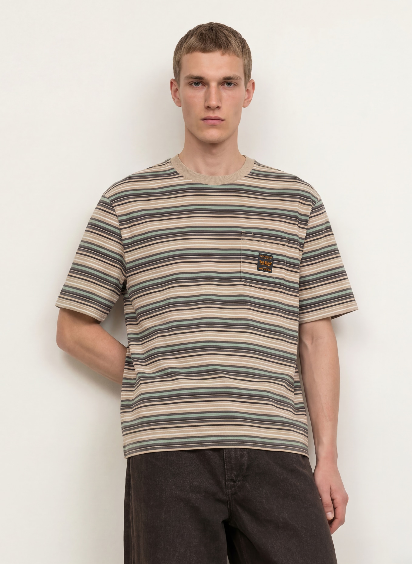 Levi's® WORKWEAR POCKET T-shirt: BEIGE / DARK GRAY / LIGHT GREEN