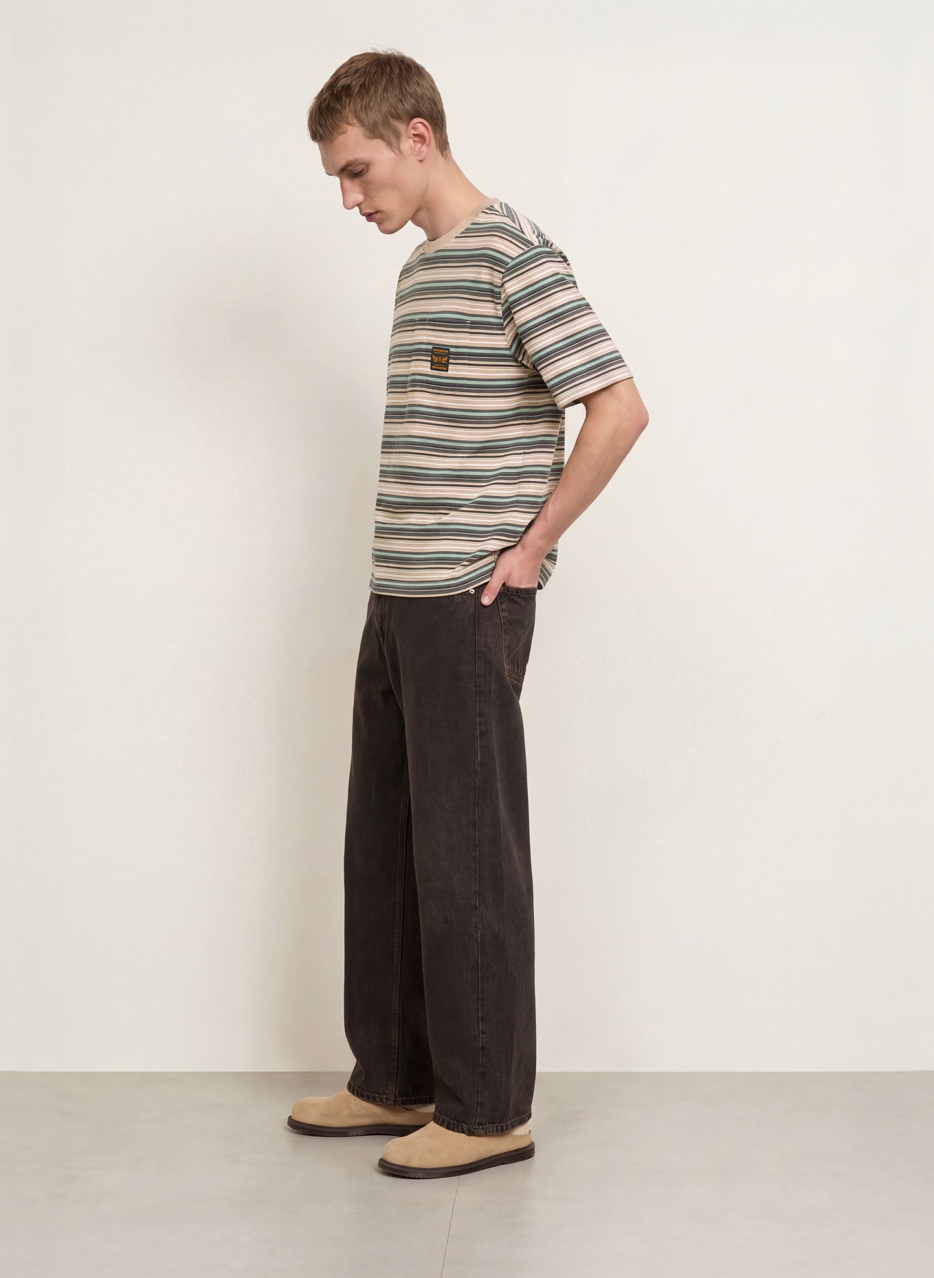 Levi's® WORKWEAR POCKET T-shirt: BEIGE / DARK GRAY / LIGHT GREEN