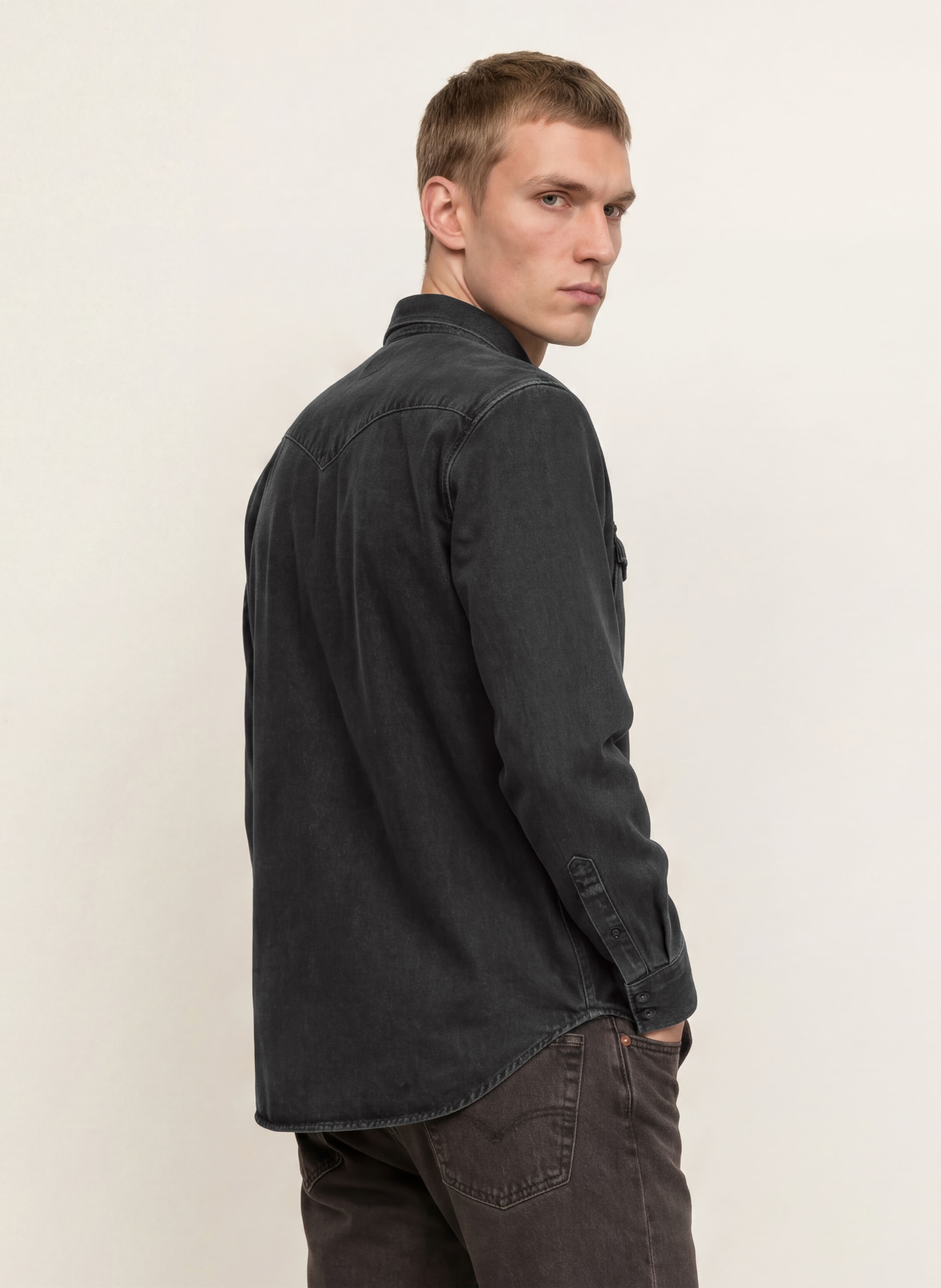 Levi's® BARSTOW Standard Fit Denim Shirt: BLACK