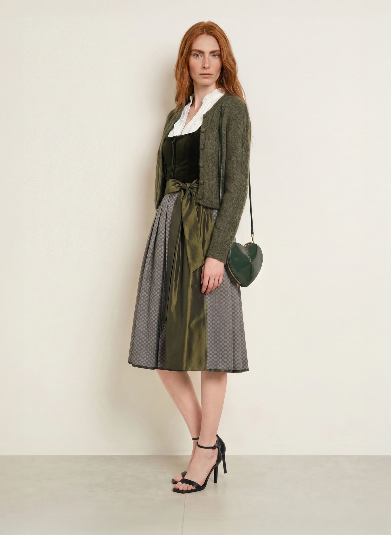 Johann & Johanna Cardigan din mohair: KAKI