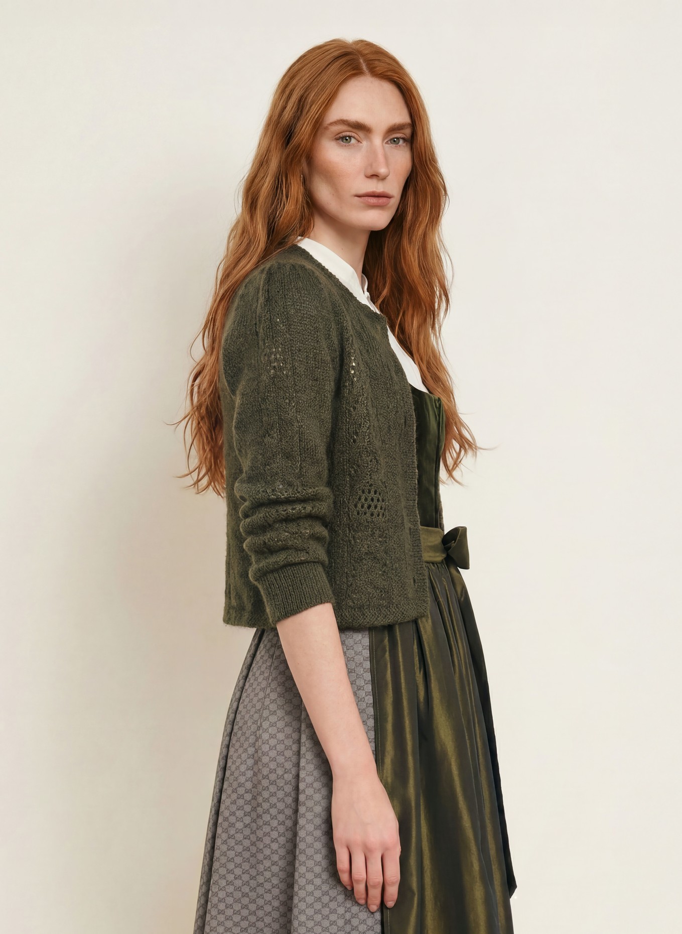 Johann & Johanna Cardigan din mohair: KAKI