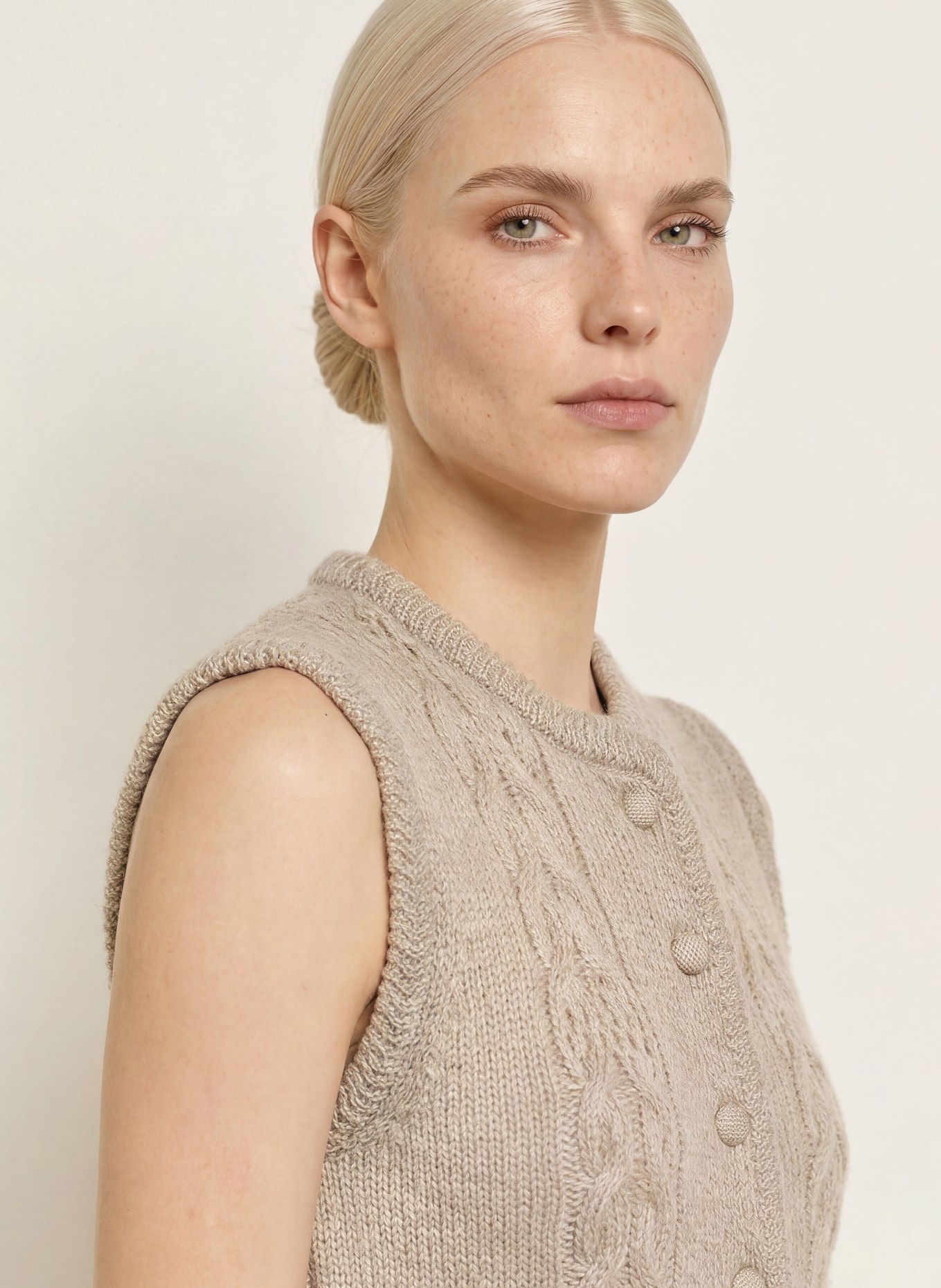 Johann & Johanna Mohair Knit Vest: TAUPE