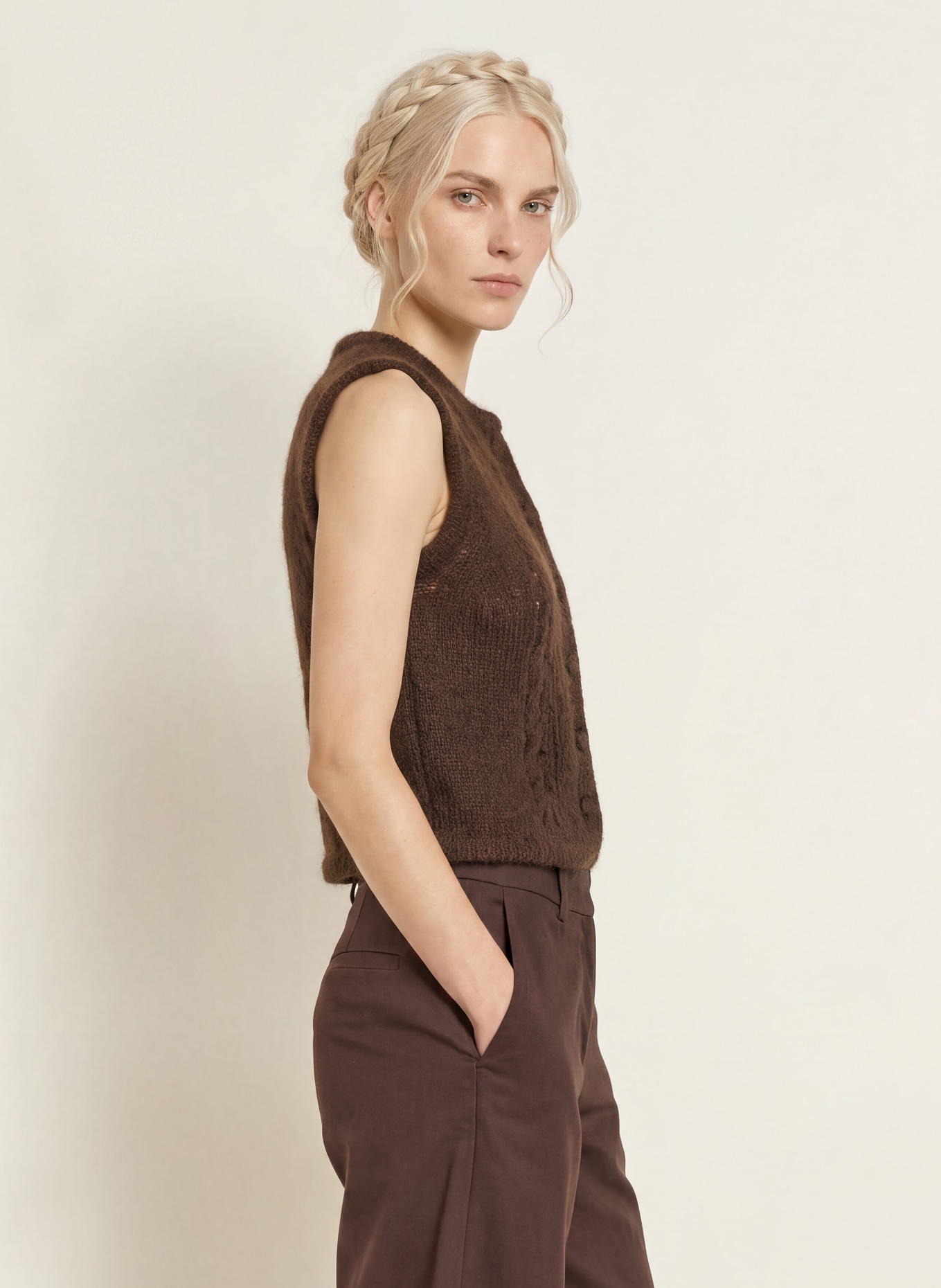 Johann & Johanna Mohair Knit Vest: DARK BROWN