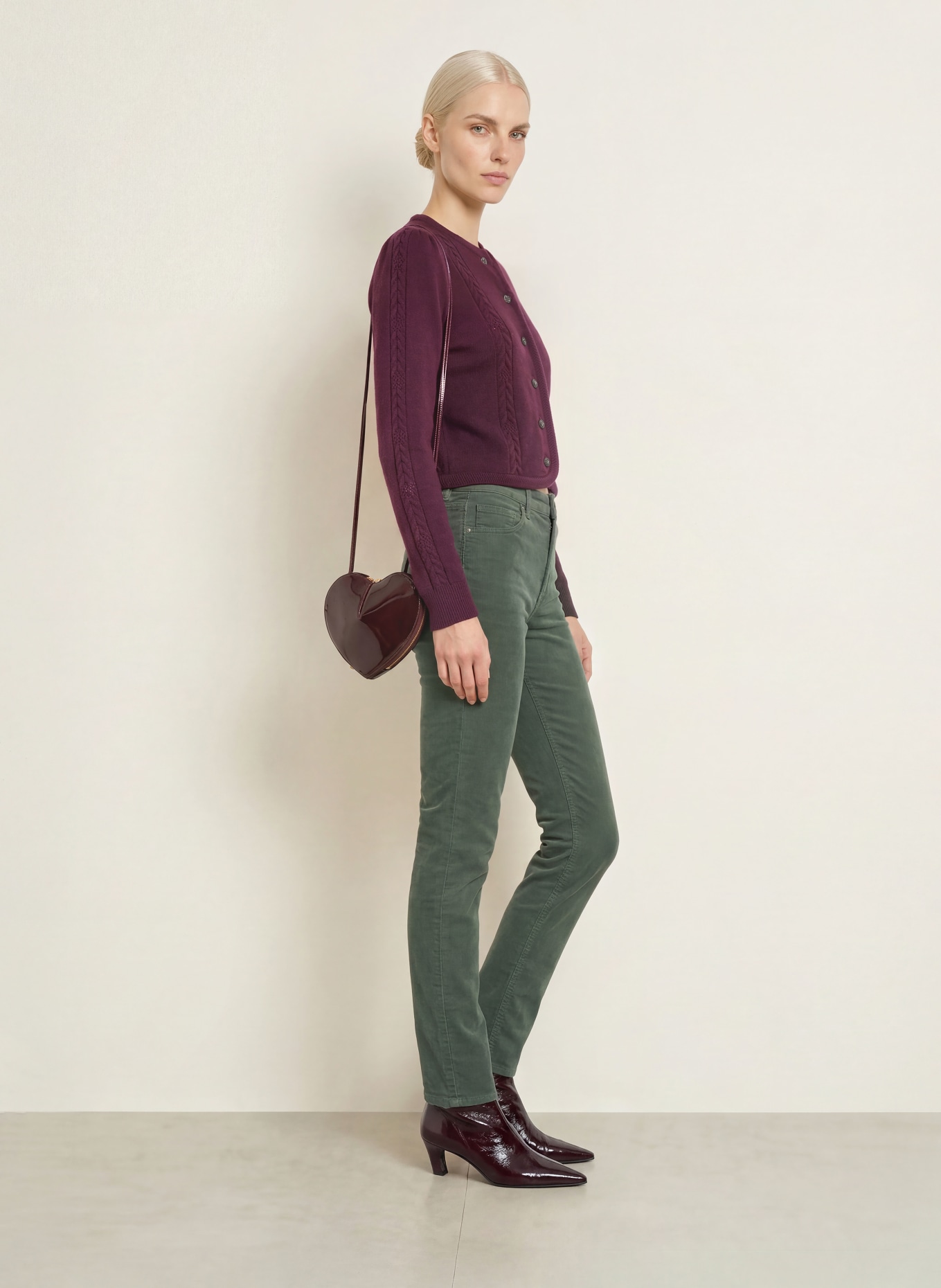 Johann & Johanna Cardigan: DARK RED
