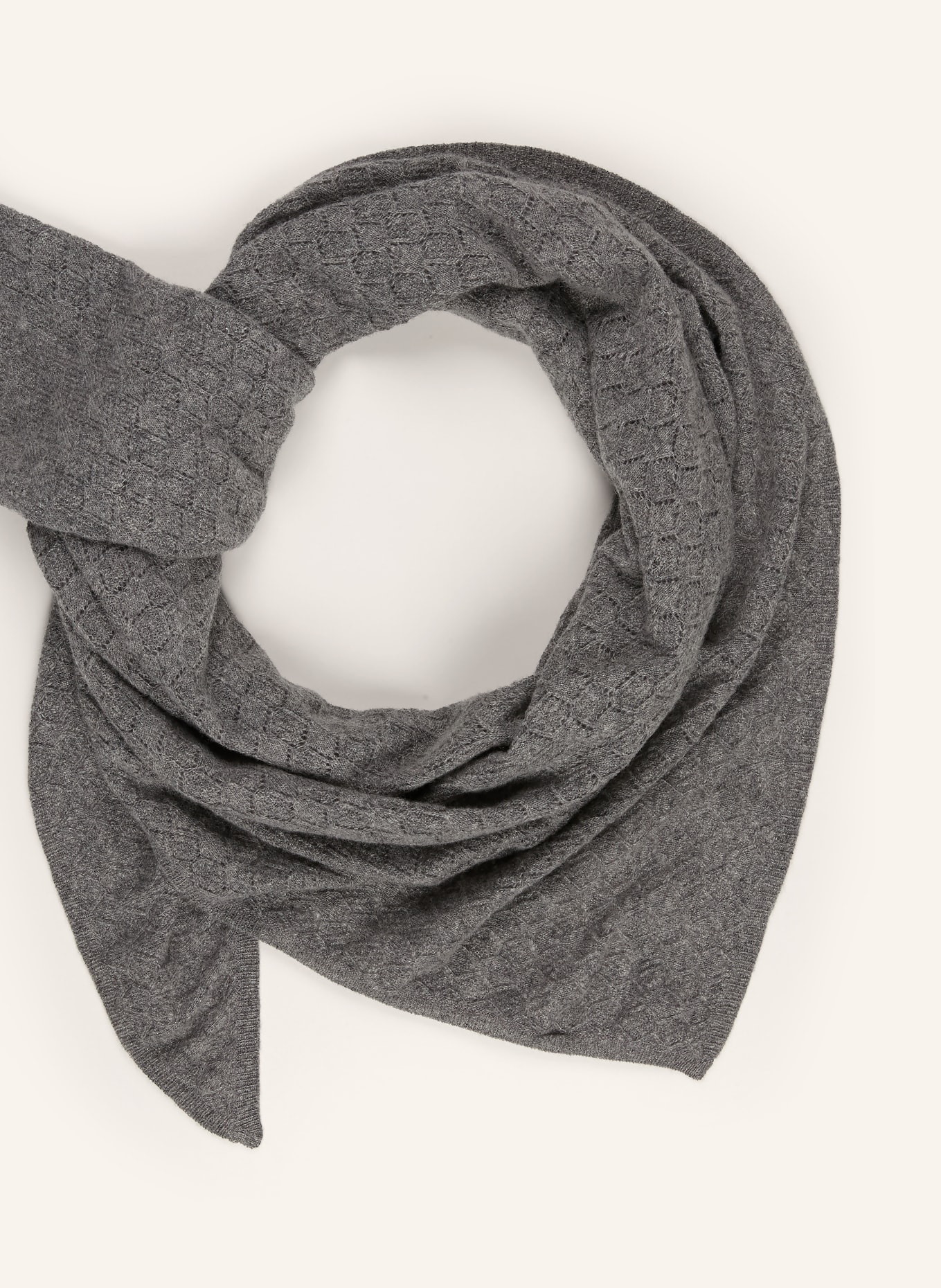 Johann & Johanna Triangular scarf: GRAY