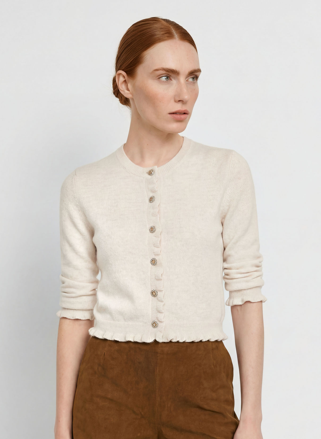 Johann & Johanna Strickjacke mit Rüschen: CREME