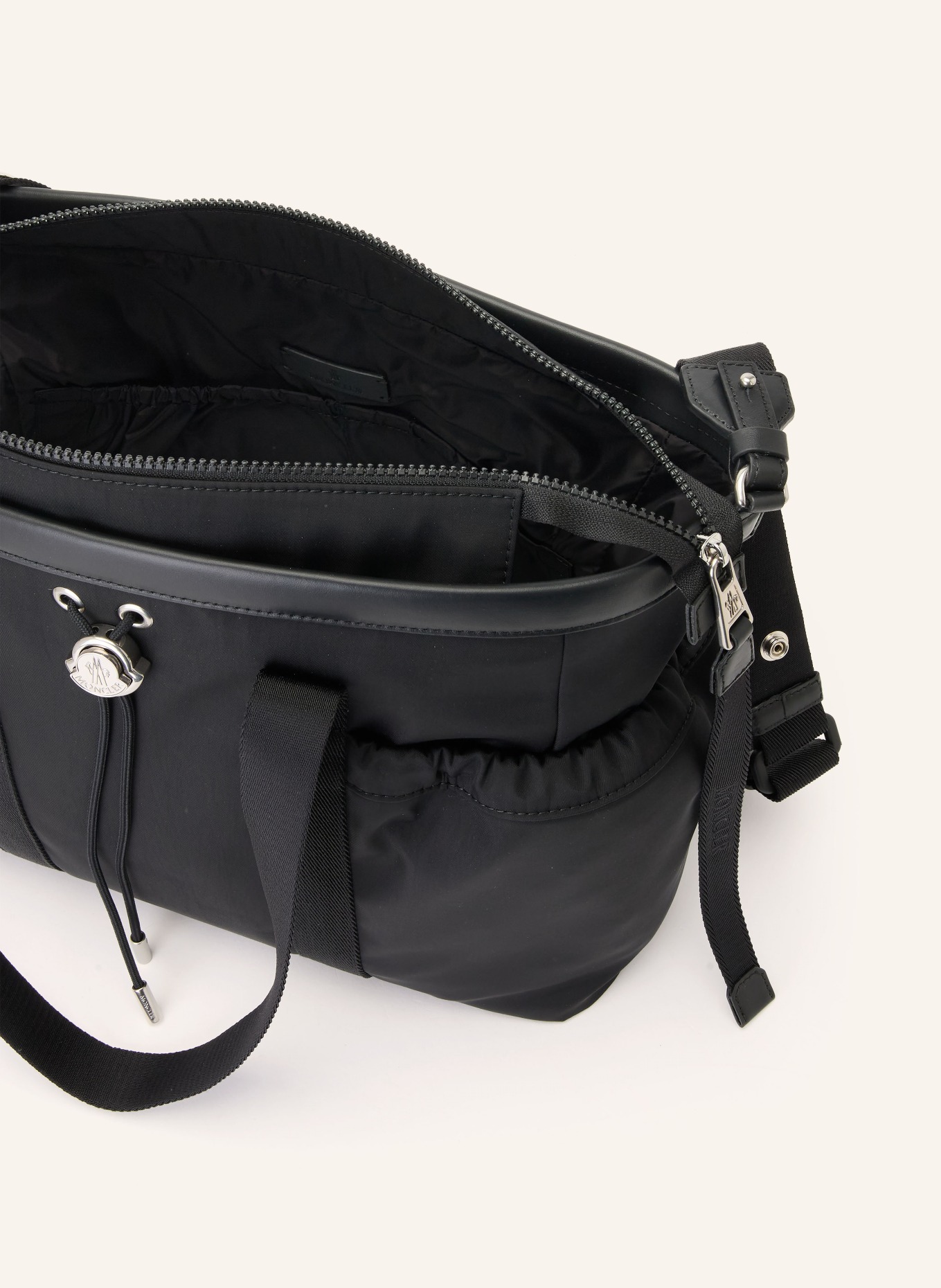 MONCLER enfant Wickeltasche: SCHWARZ / SILBER