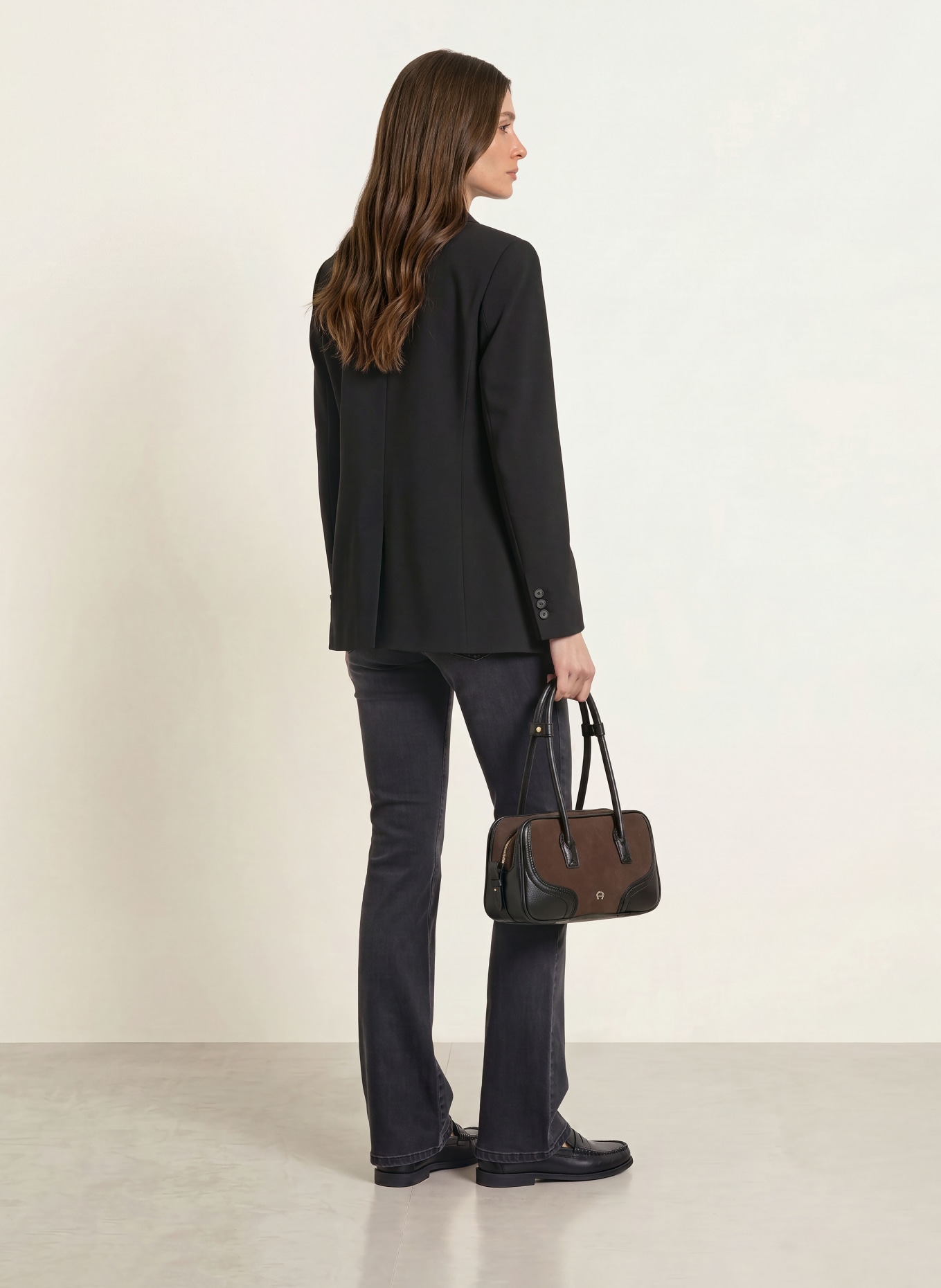PATRIZIA PEPE Flared Jeans: K486 DEEP BLACK WASH