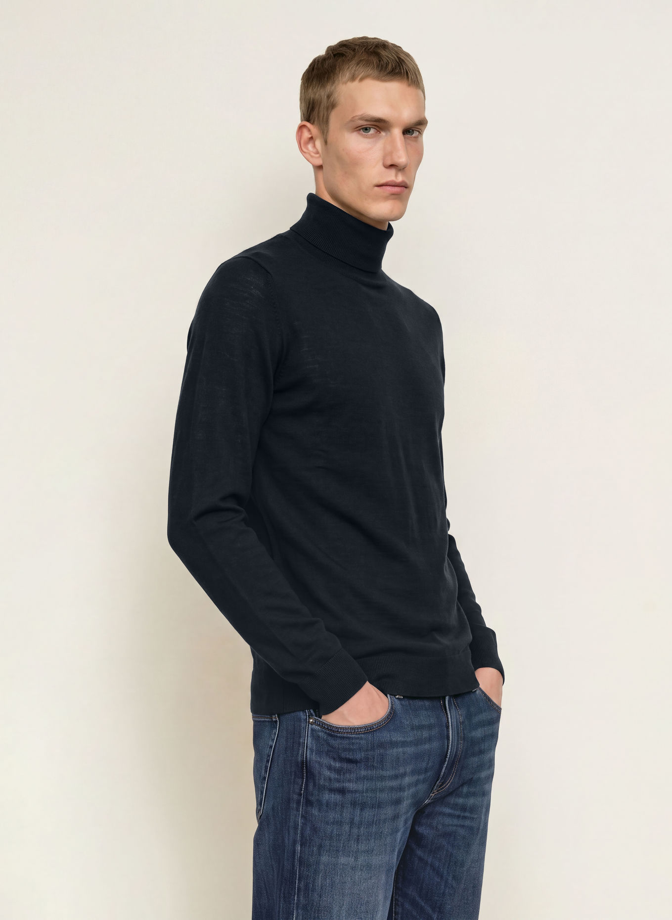 PAUL Rollkragenpullover aus Merinowolle: DUNKELBLAU