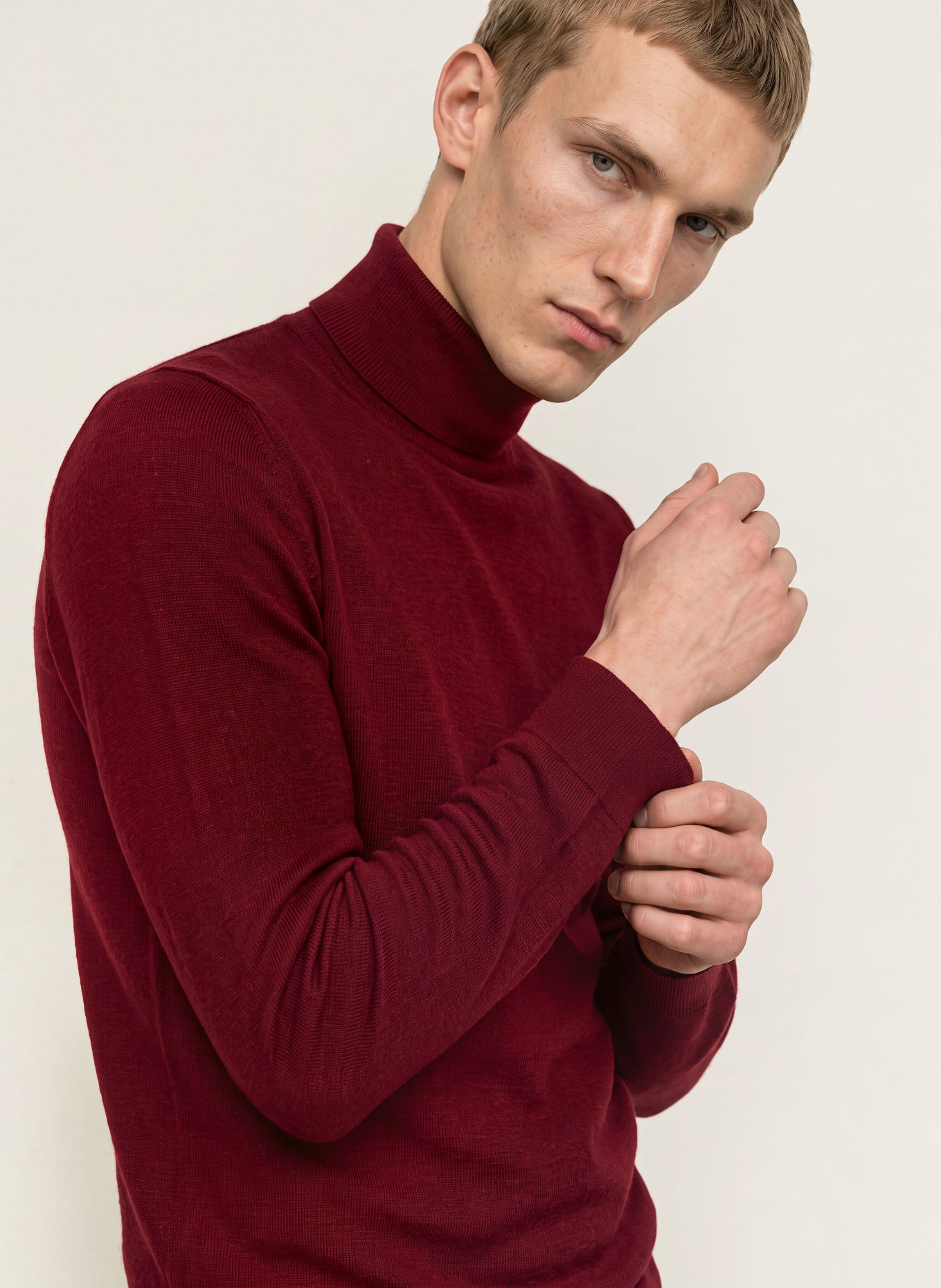 PAUL Rollkragenpullover aus Merinowolle: DUNKELROT