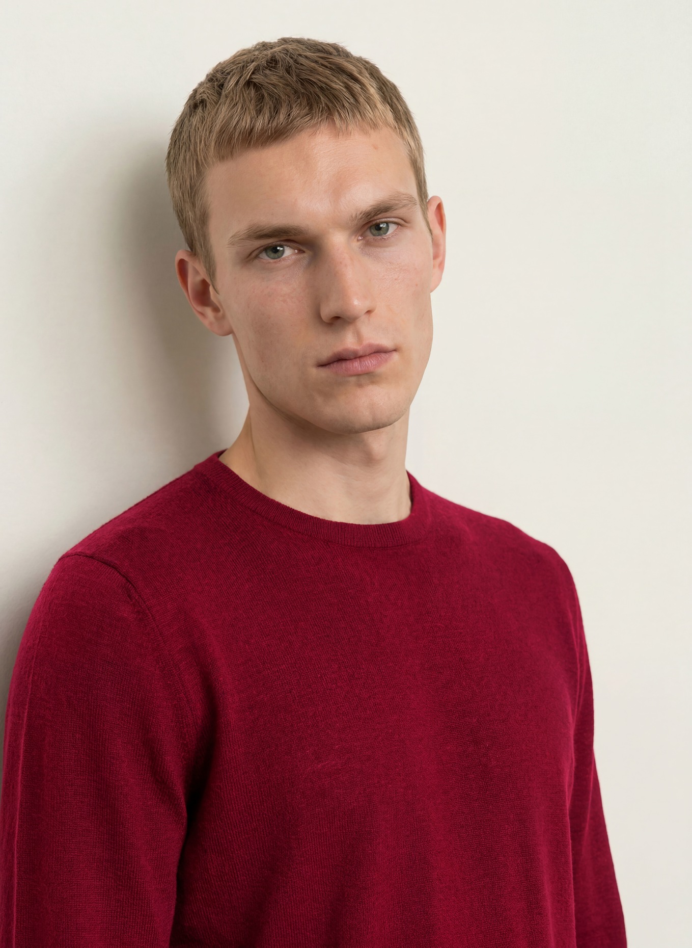 PAUL Pullover: DUNKELROT
