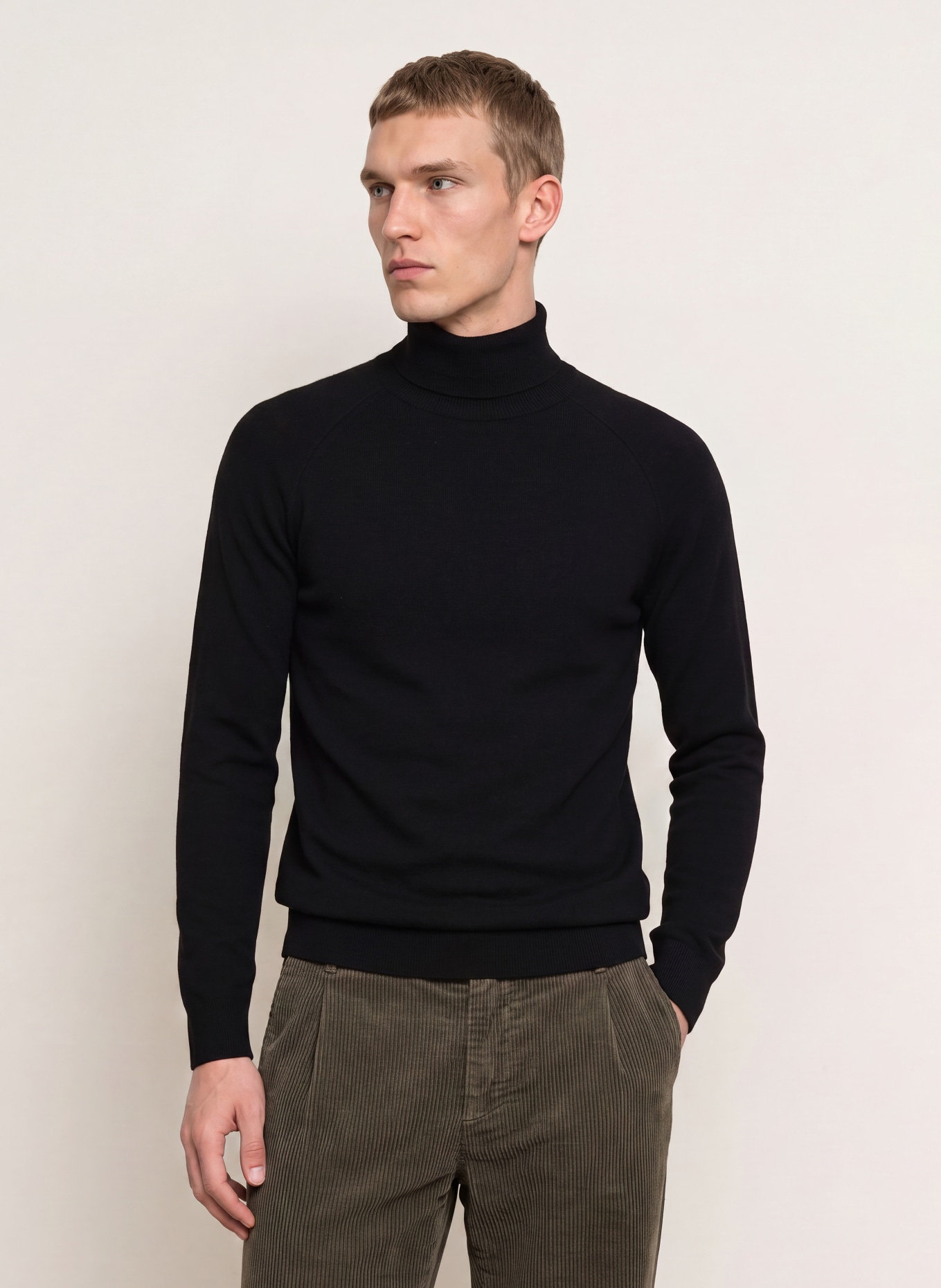 PAUL Cashmere turtleneck sweater: BLACK