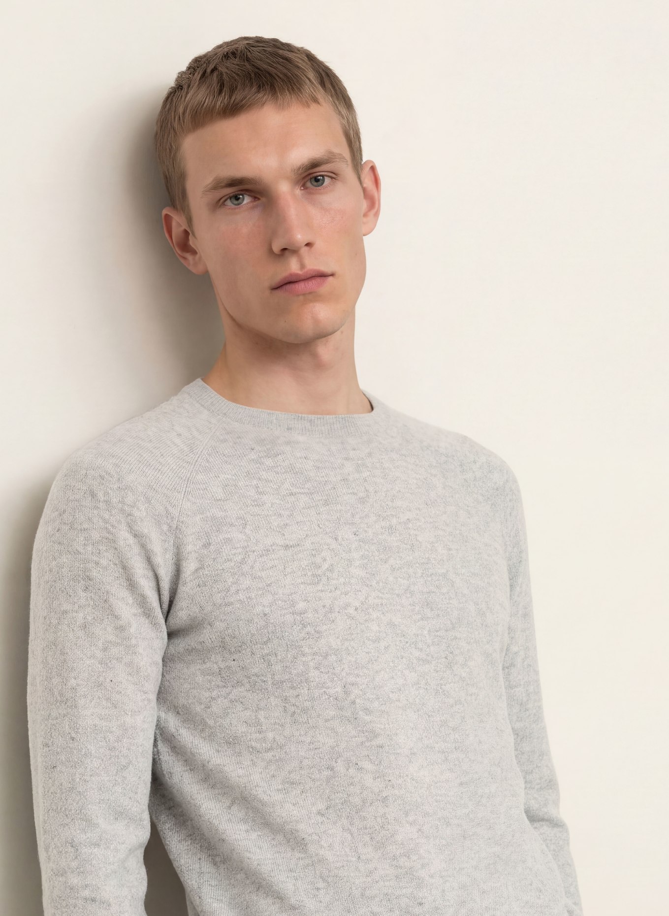 PAUL Cashmere Sweater: LIGHT GRAY