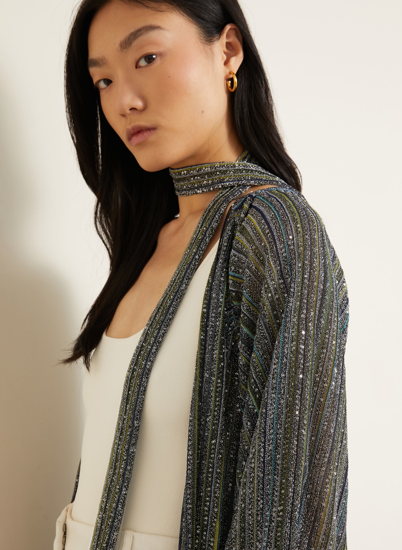 MISSONI Strickhülle mit Glitzergarn und Pailletten: SCHWARZ / GRÜN / DUNKELBLAU